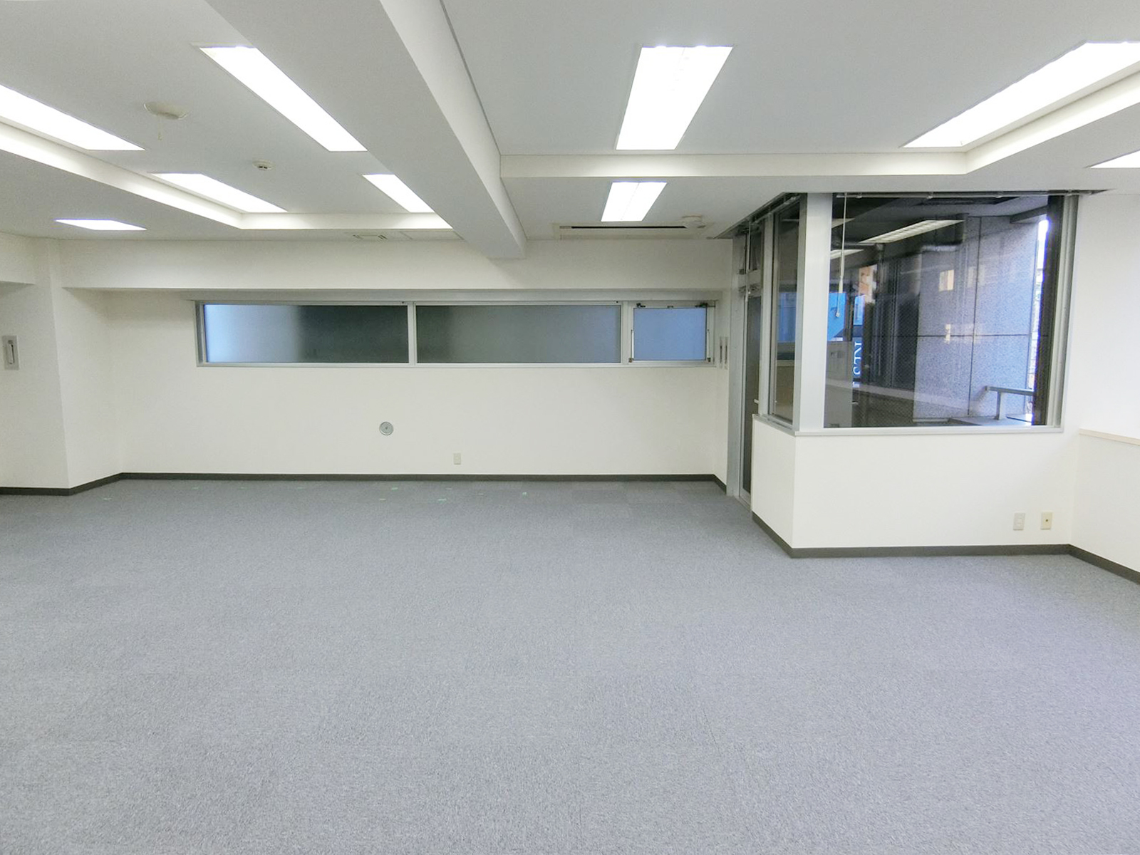 別角度の様子