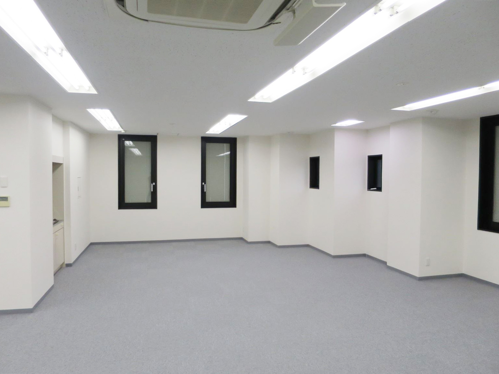 貸室奥側の様子
