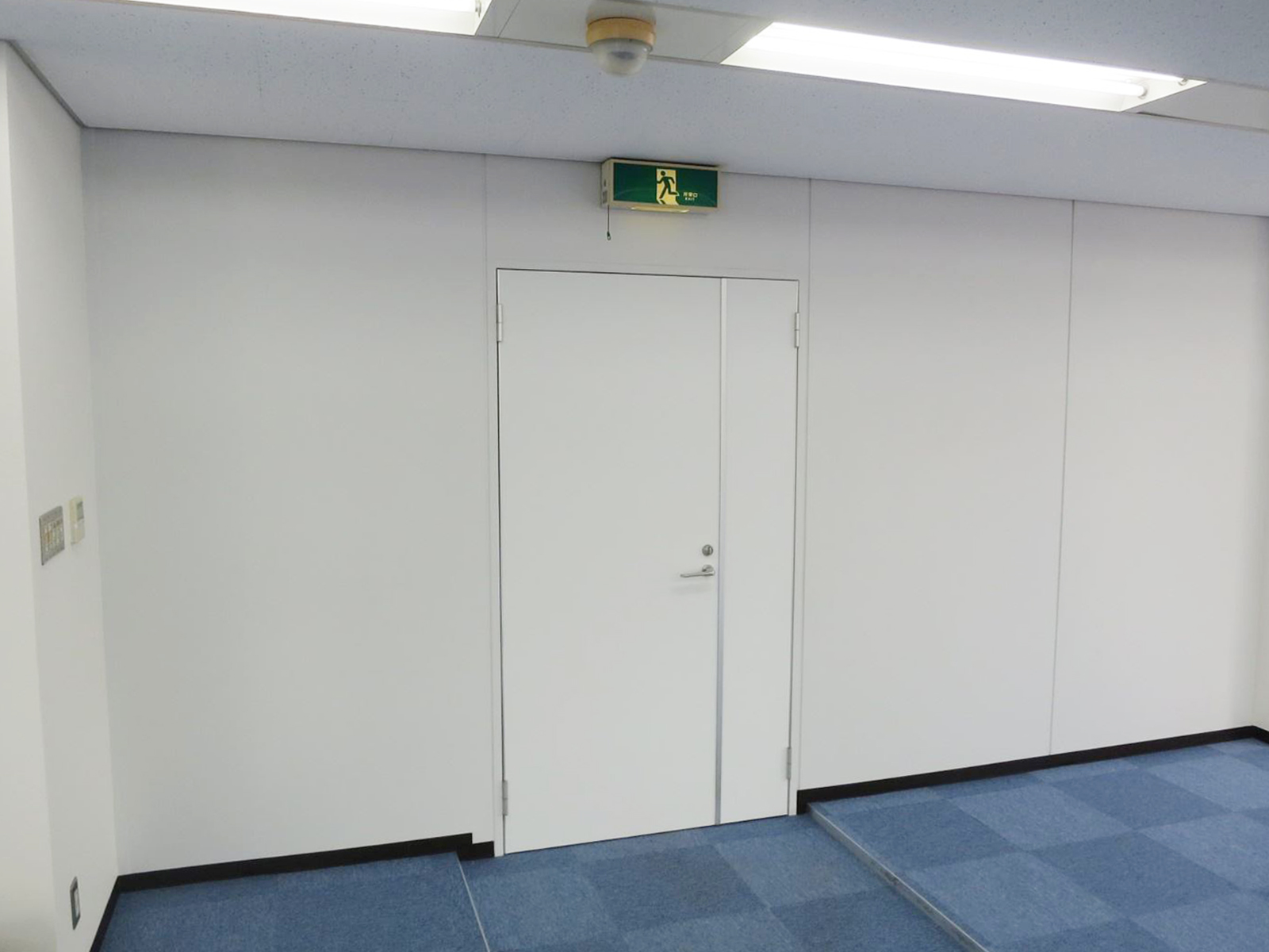 貸室出入口