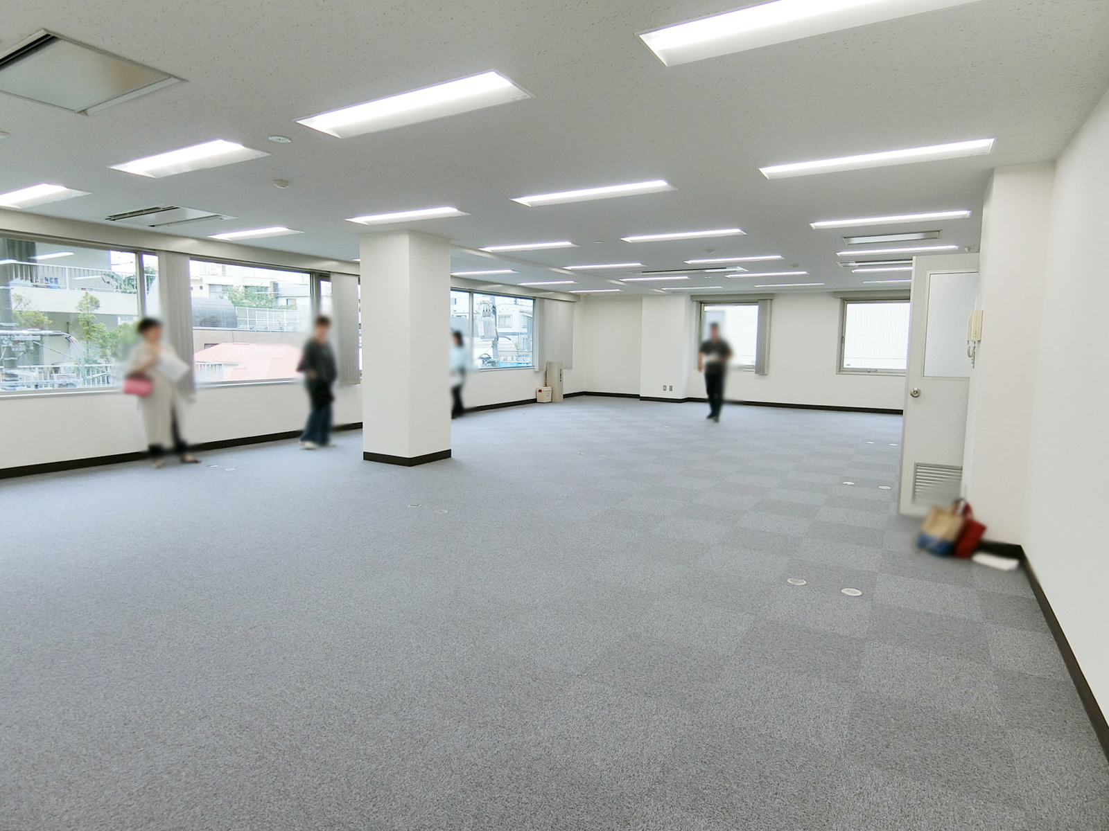 別角度の様子
