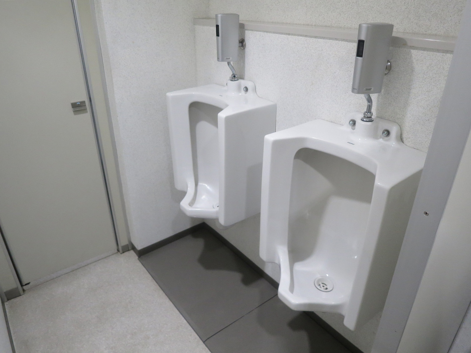 男性用トイレ