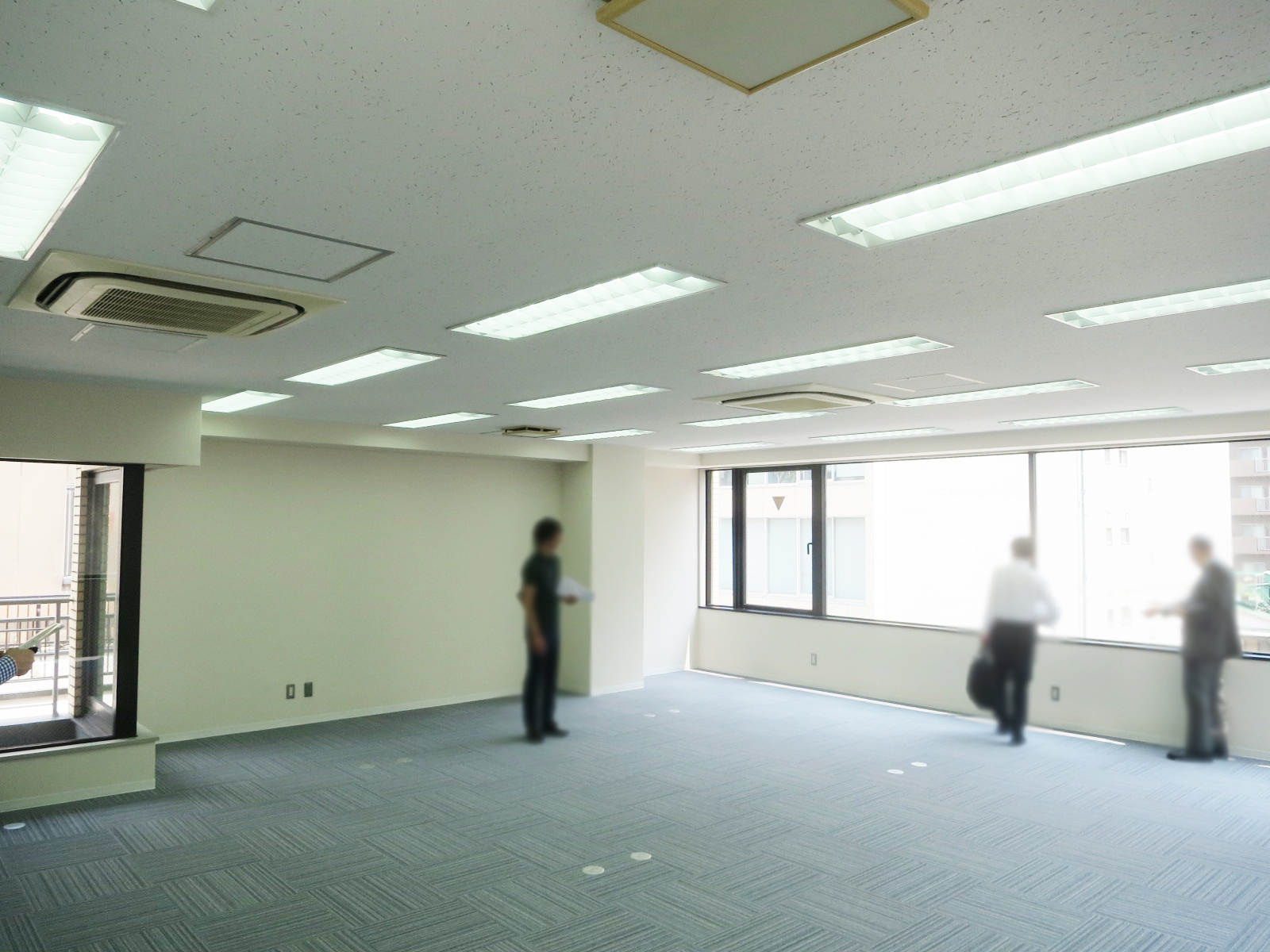 別角度の様子