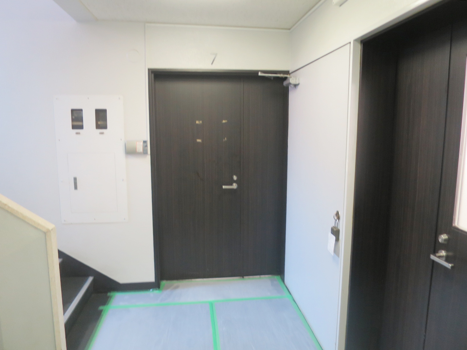 貸室出入口