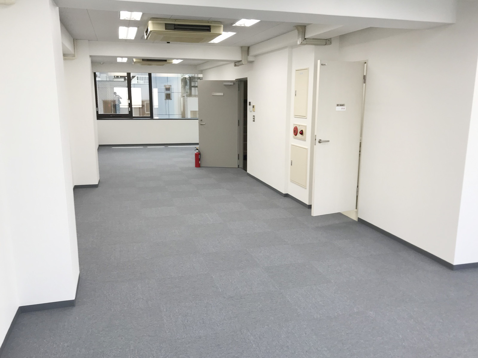 オフィス室内参考画像