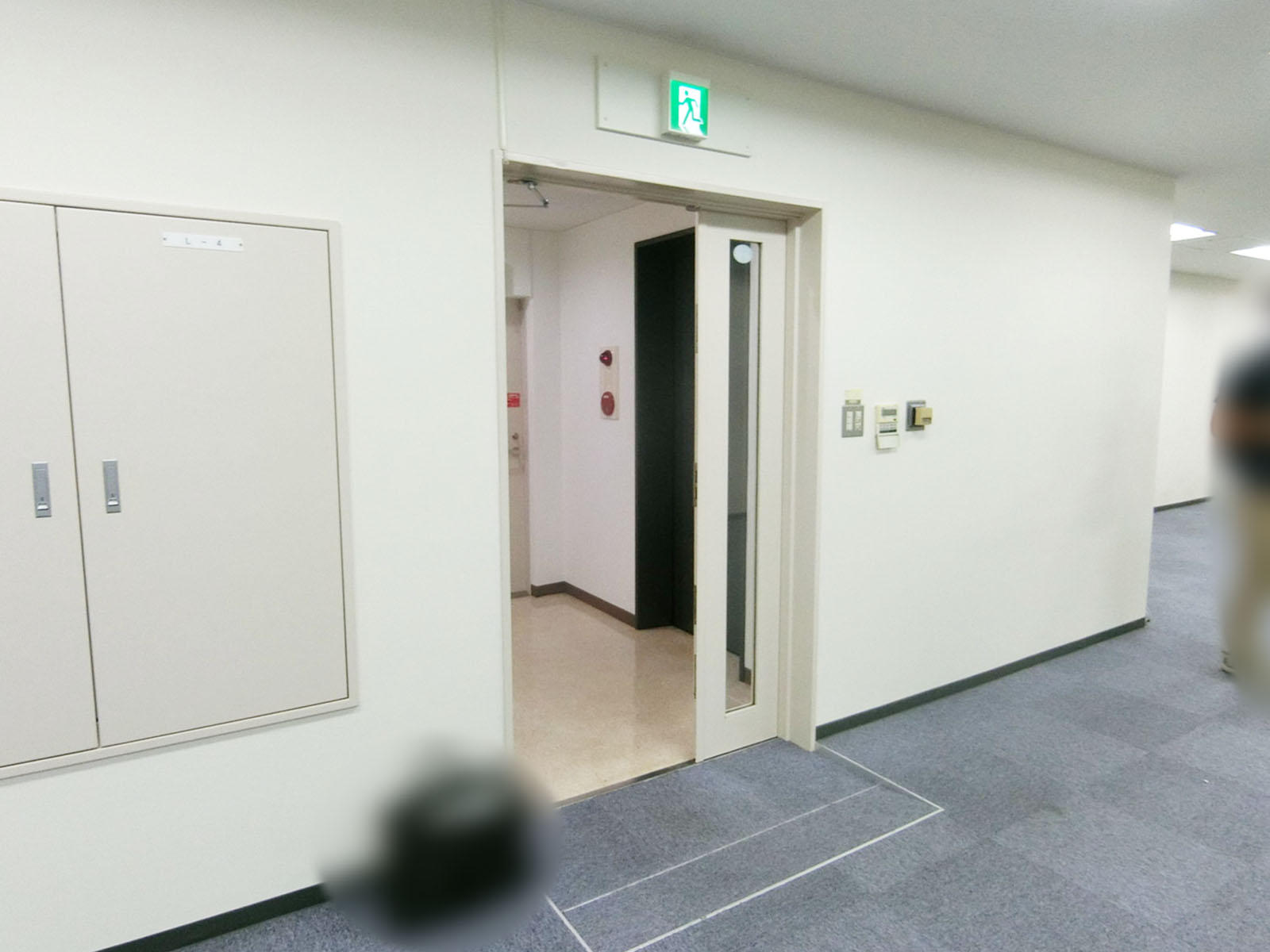 貸室出入口