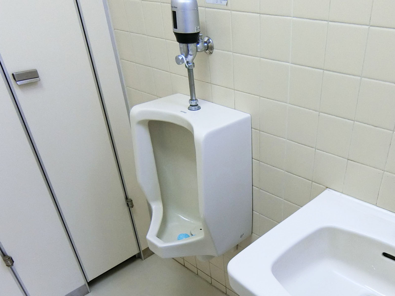 男性用トイレ