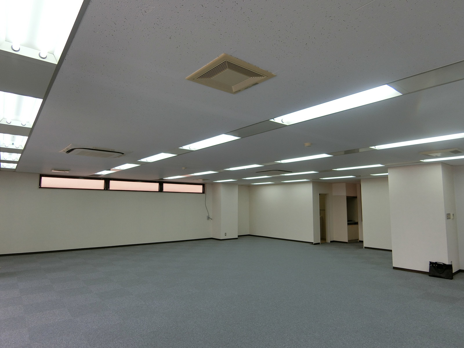 別角度の様子