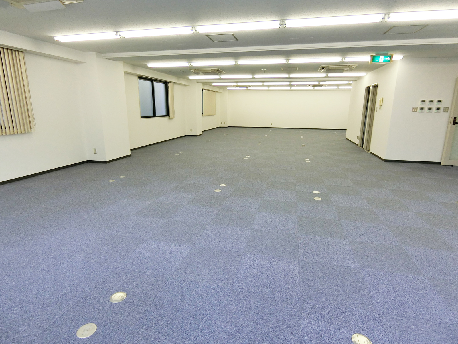 オフィス室内参考画像