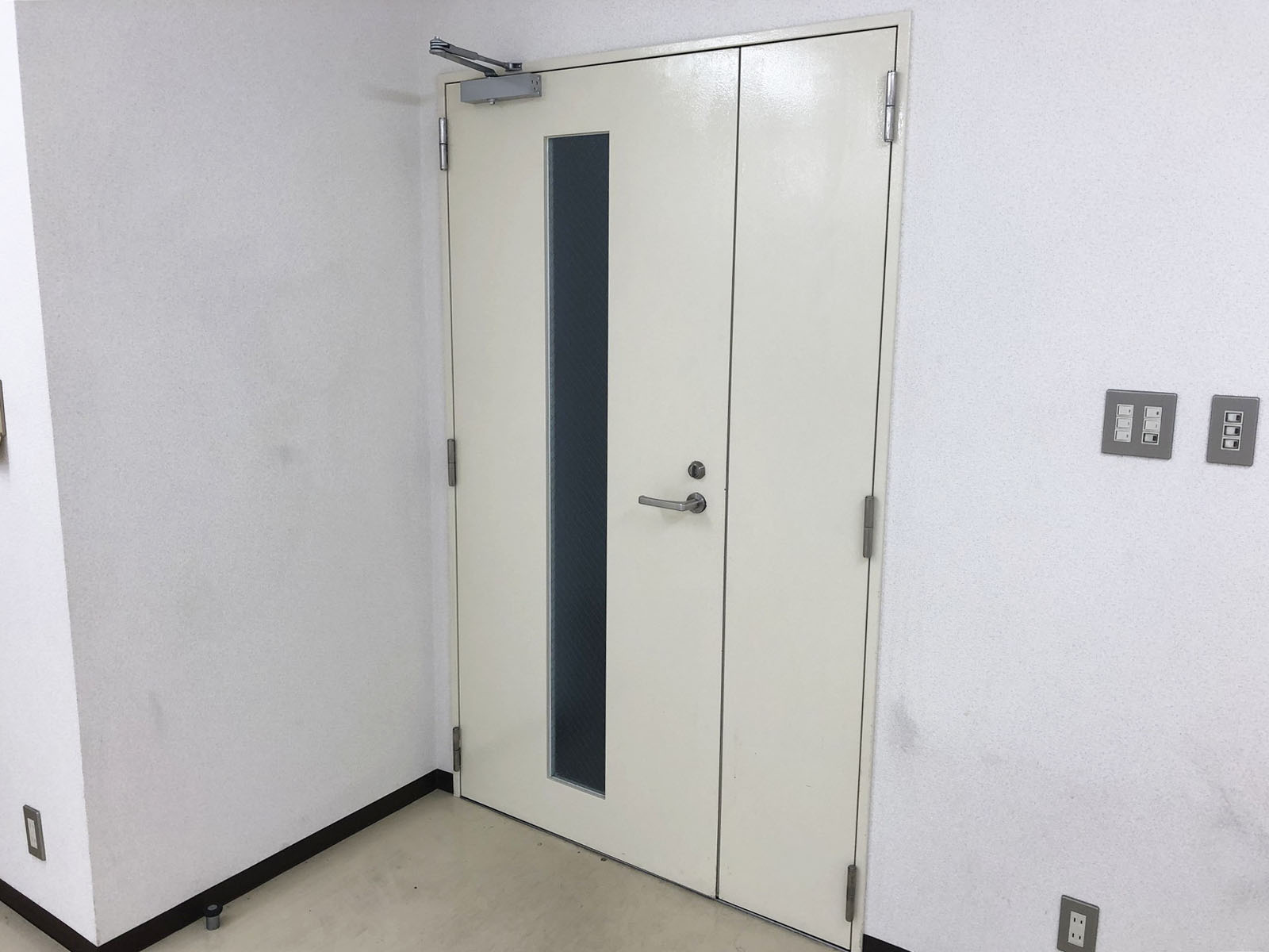 貸室出入口