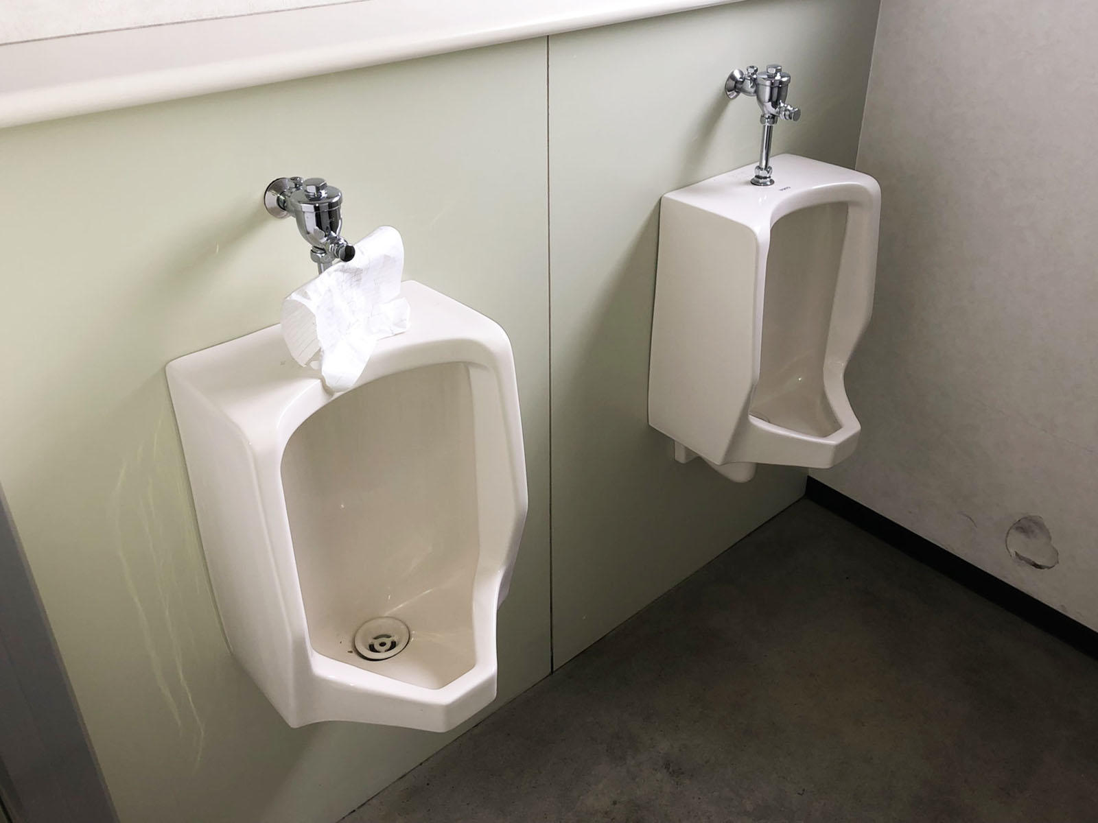 男性用トイレ
