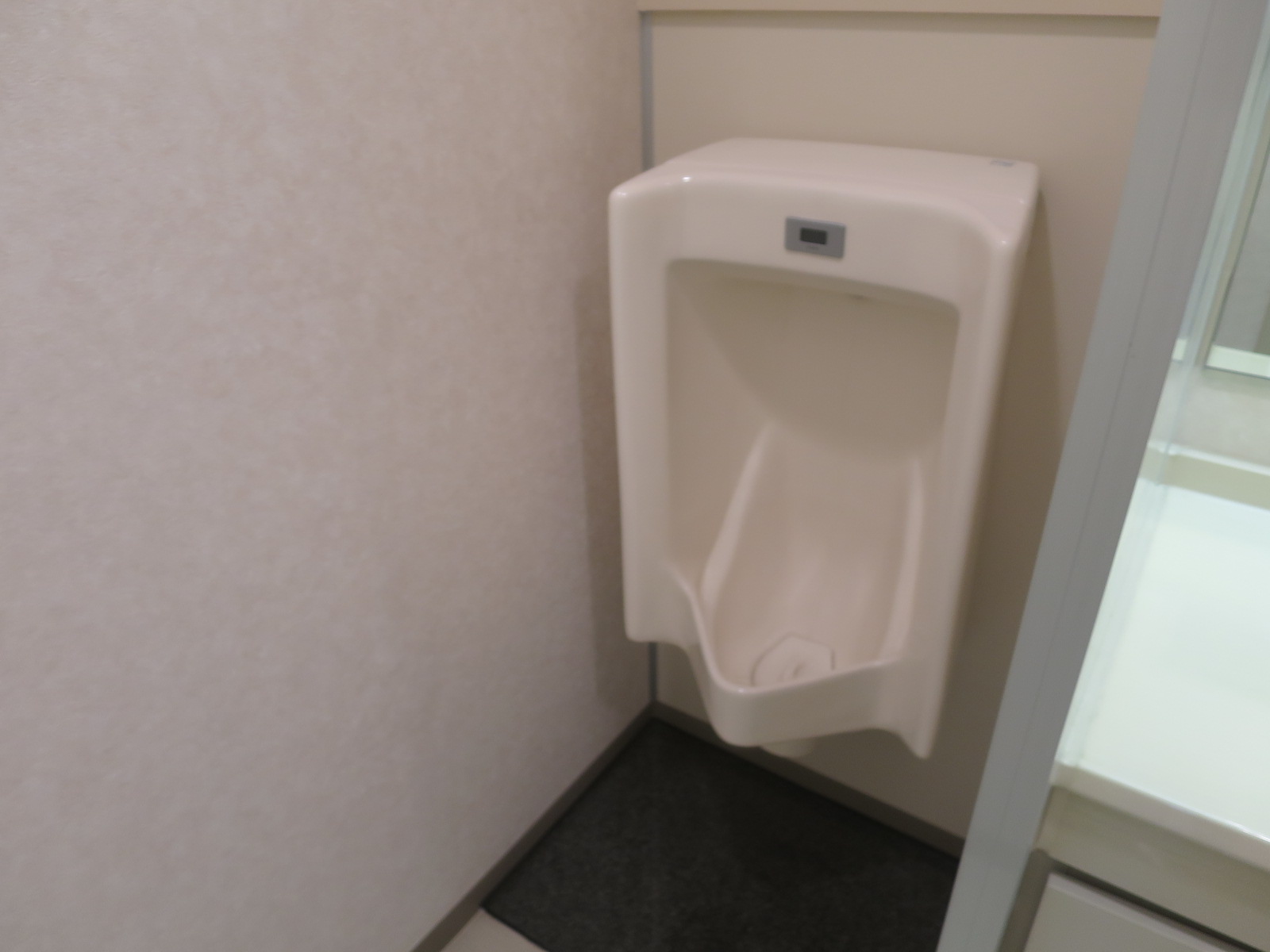 男性用トイレ