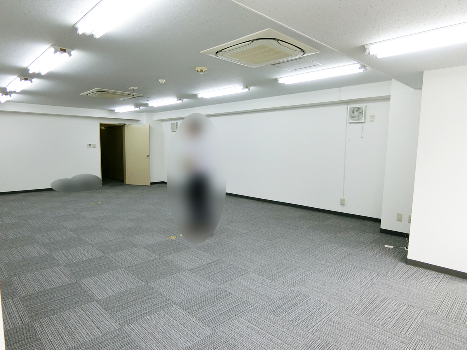 別角度の様子