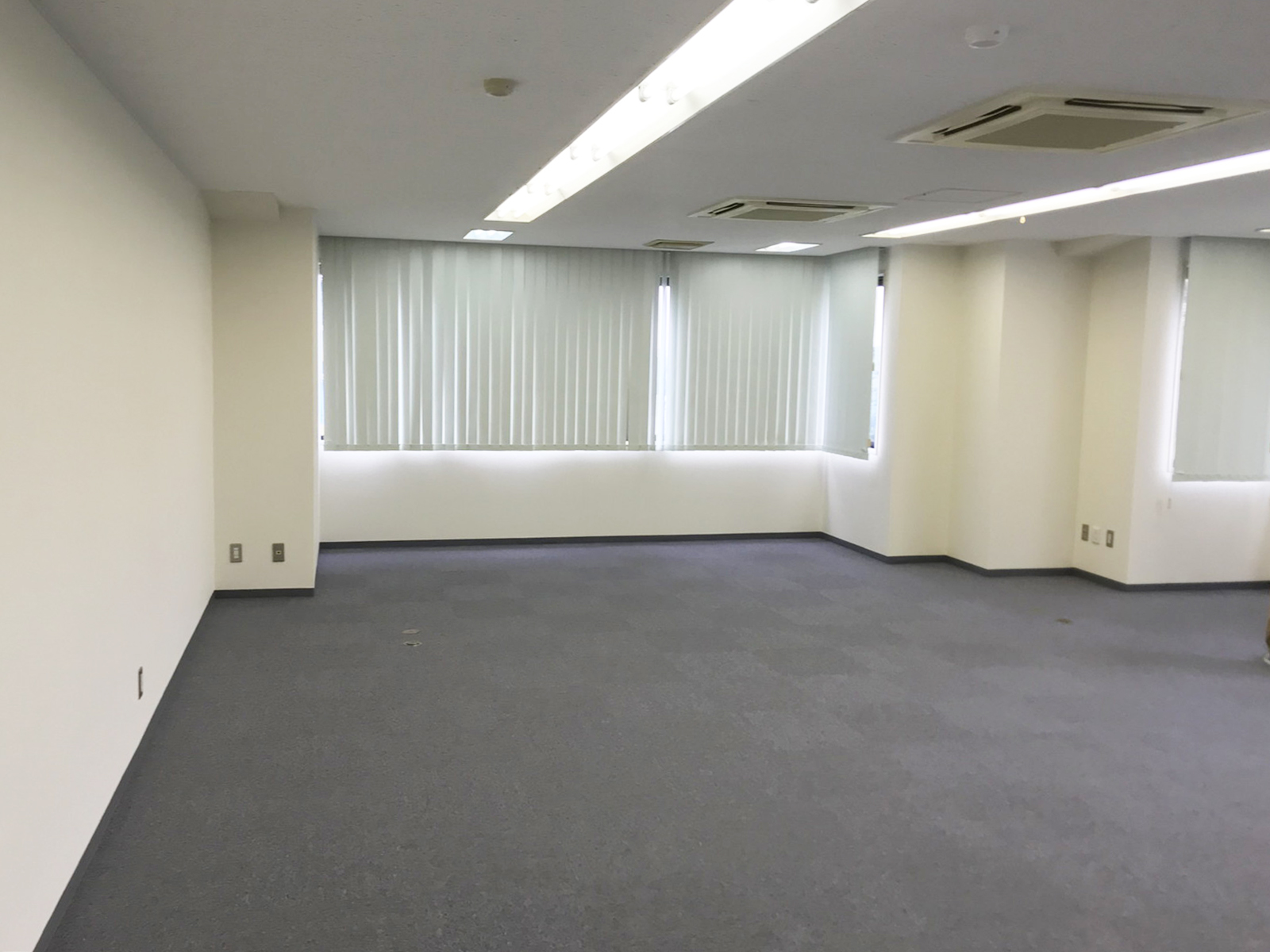 オフィス室内参考画像（9階・約27坪）