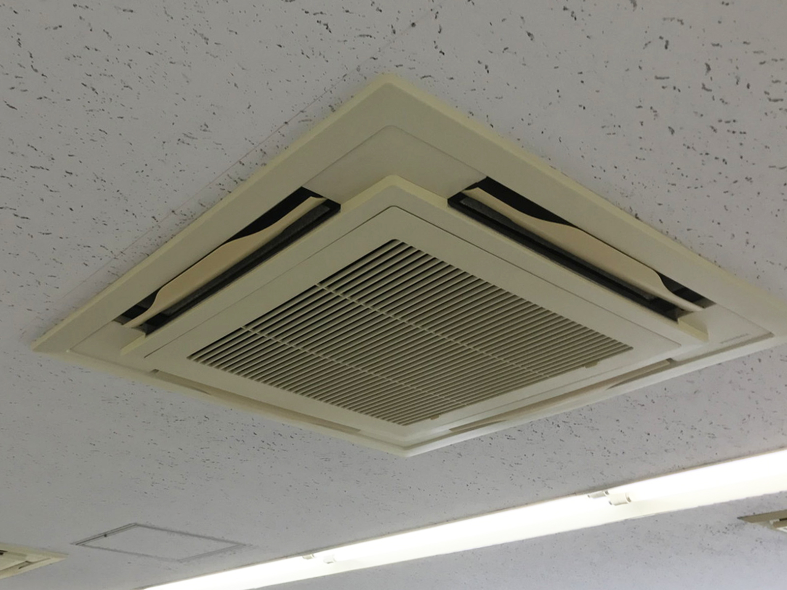 空調
