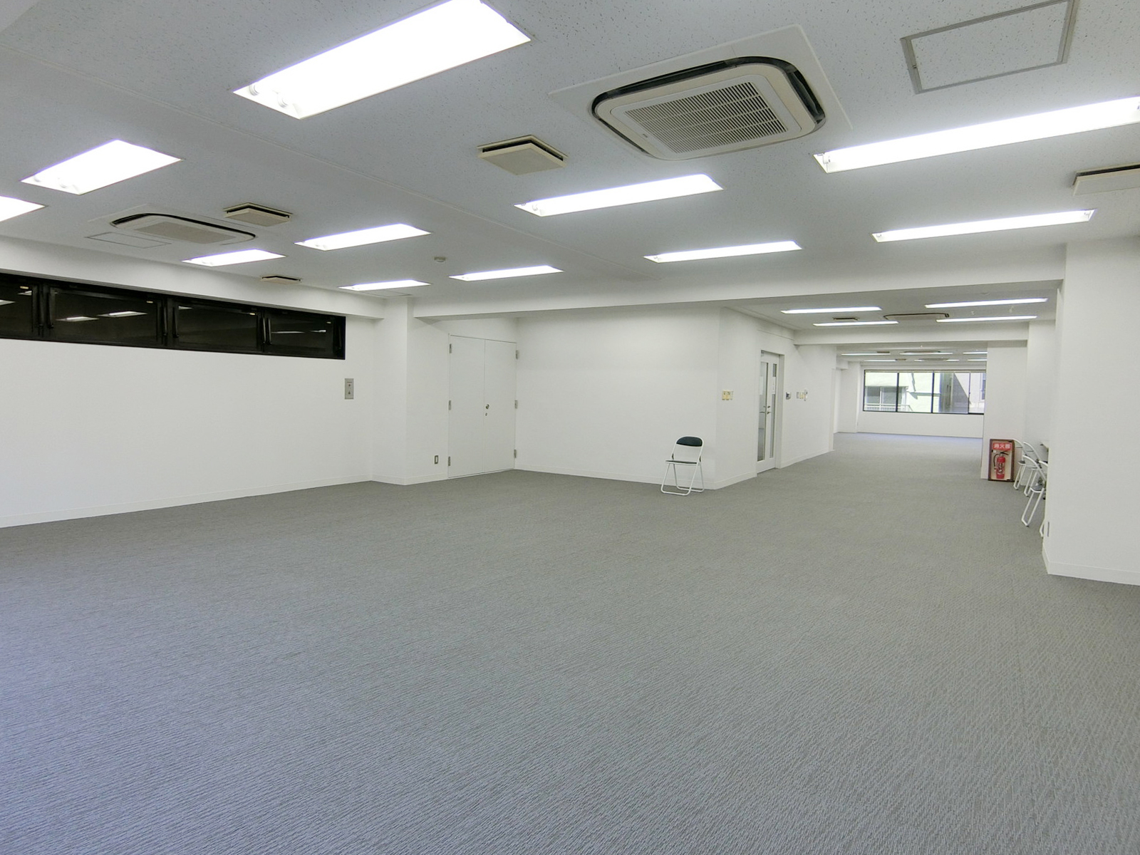 オフィス室内参考画像
