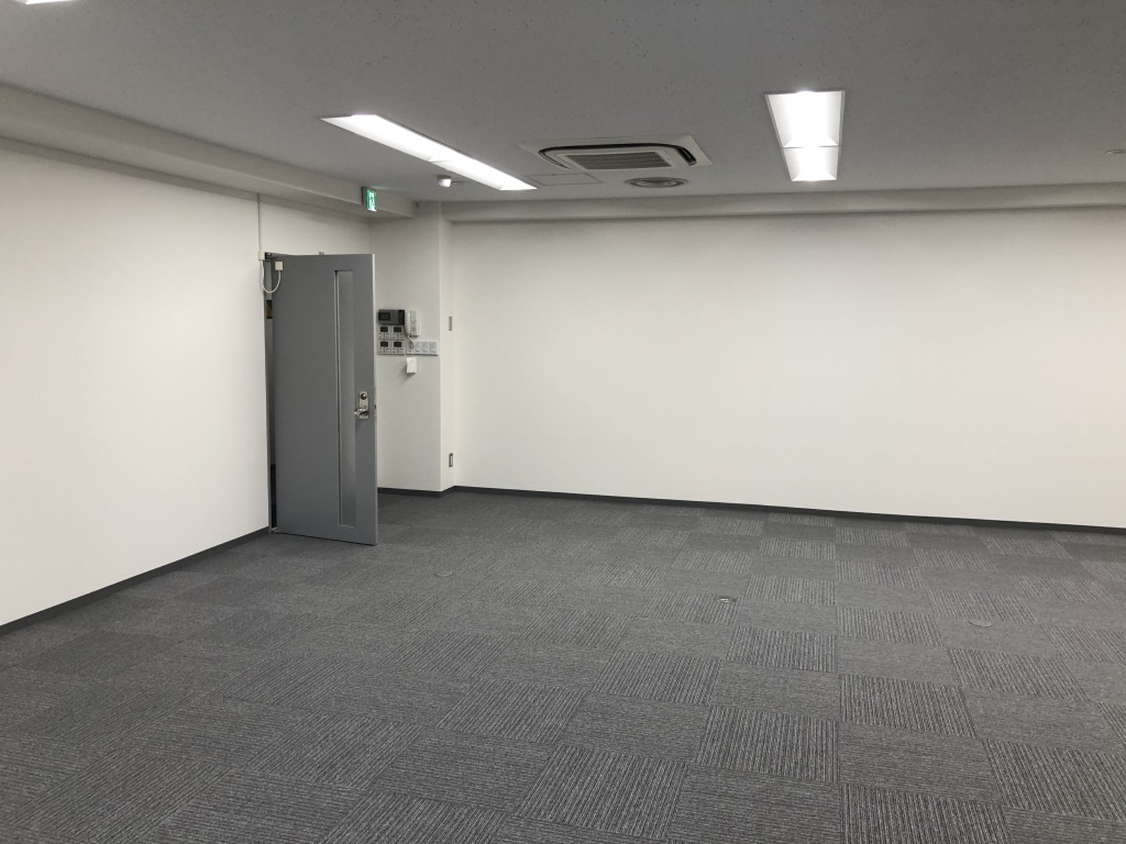 別角度の様子