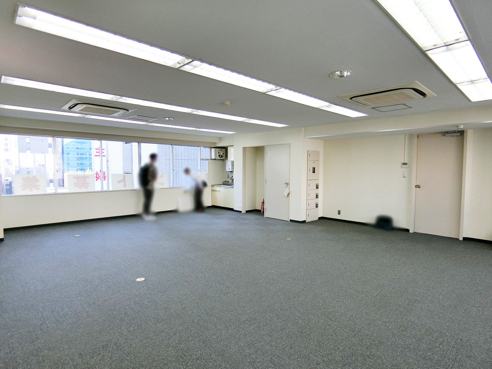 別角度の様子