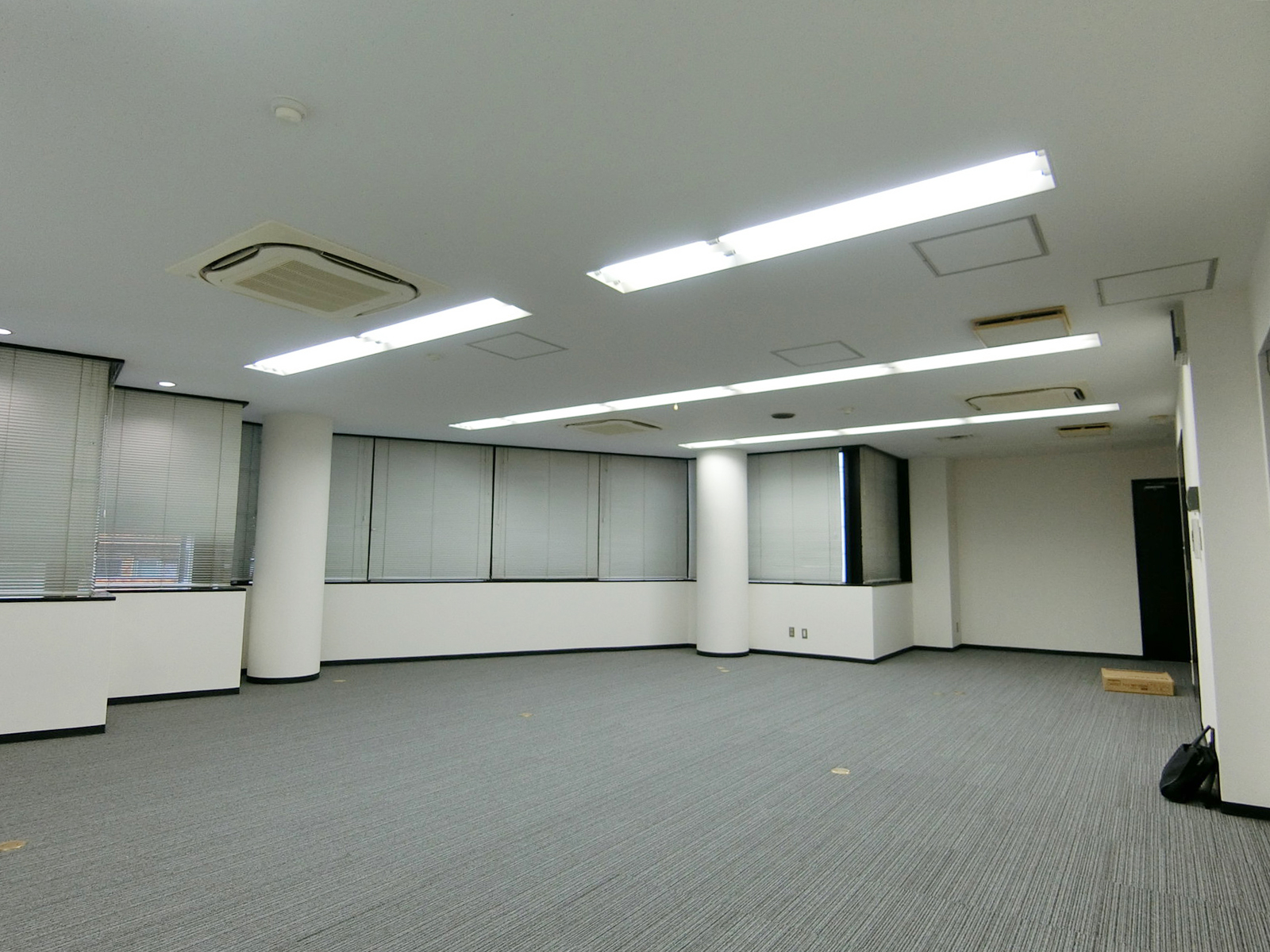 オフィス室内参考画像(8階)