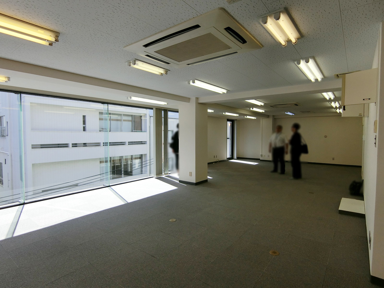 オフィス室内参考画像(4階)