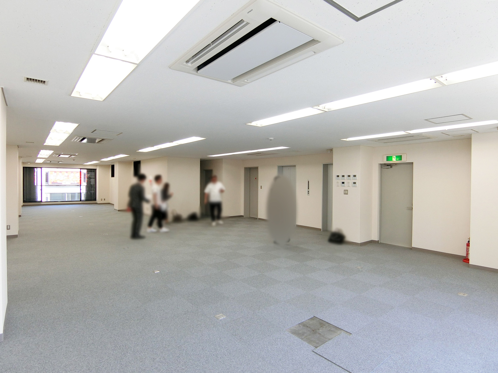別角度の様子