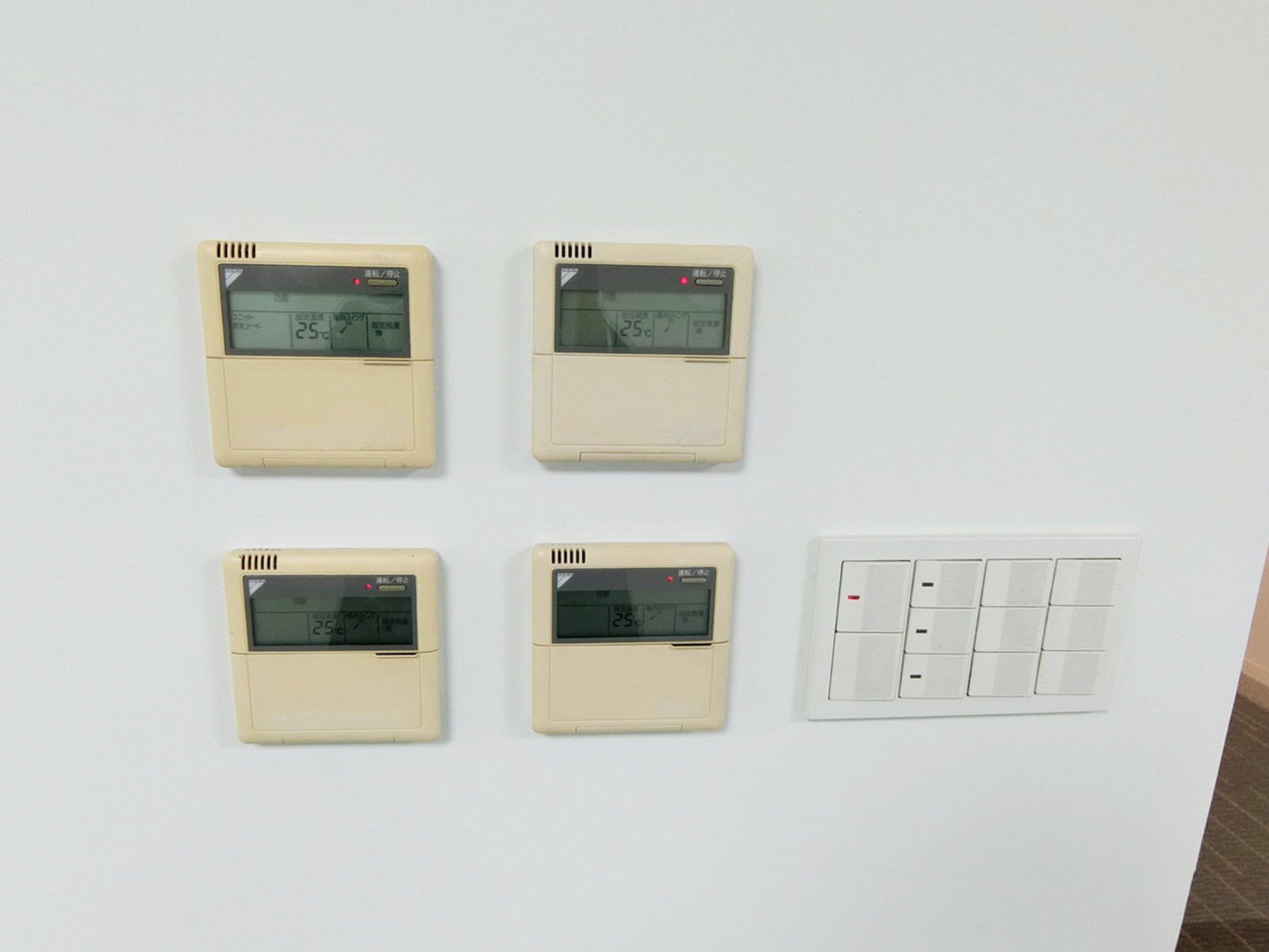 スイッチ類