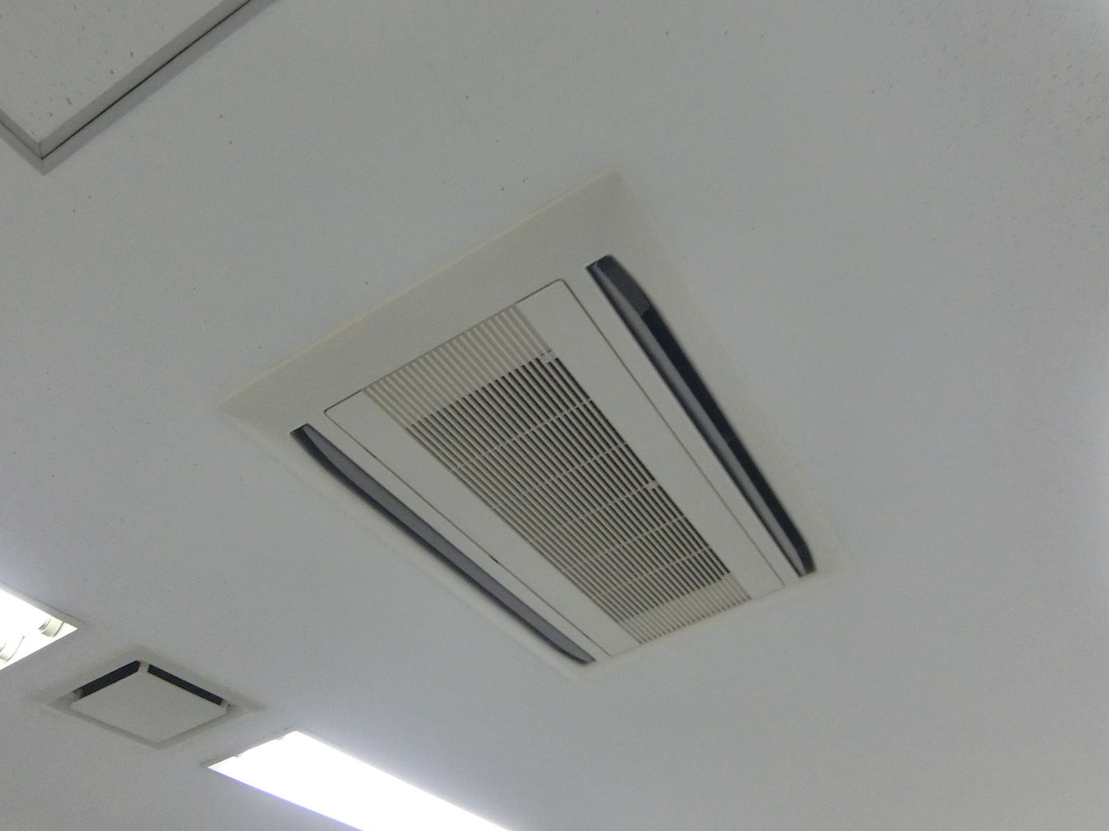 空調
