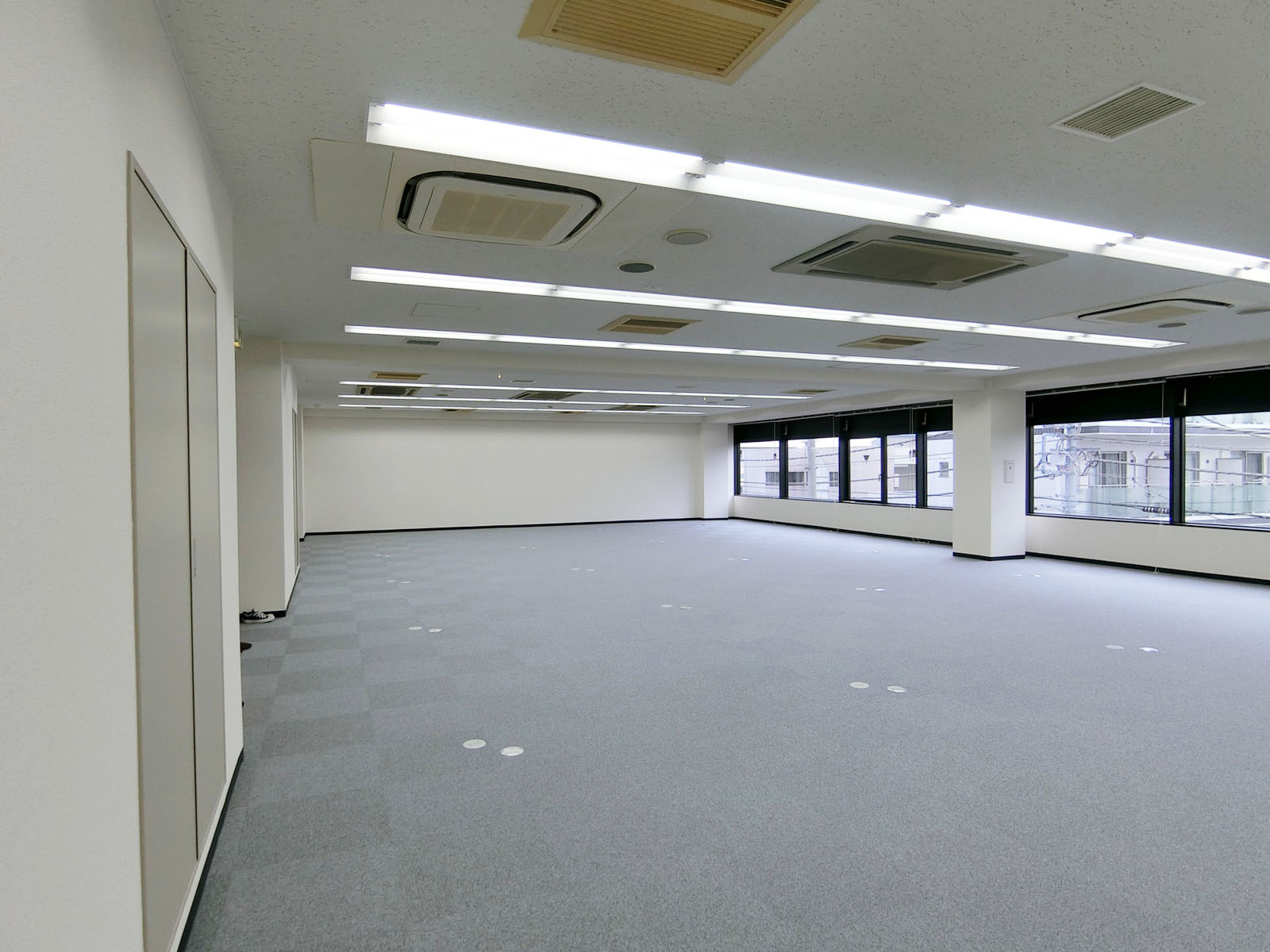 貸室内別角度の様子
