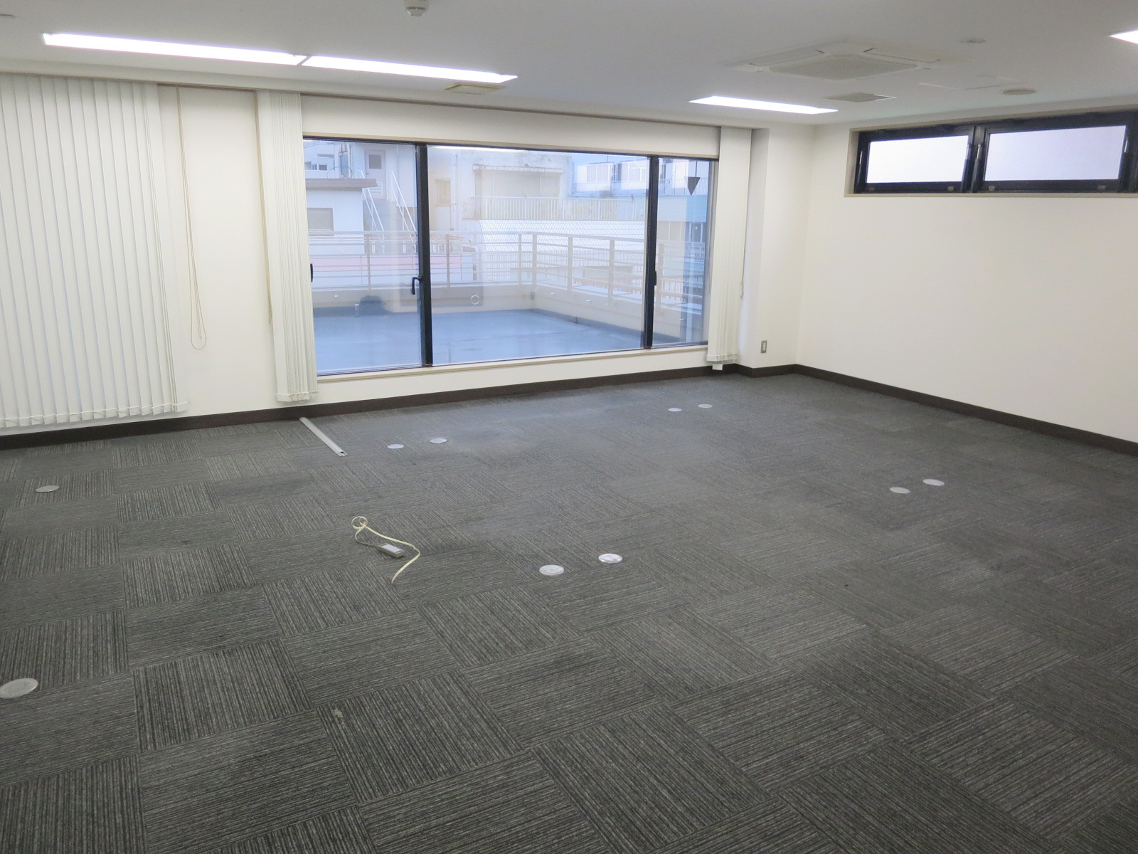 オフィス室内参考画像(8階)