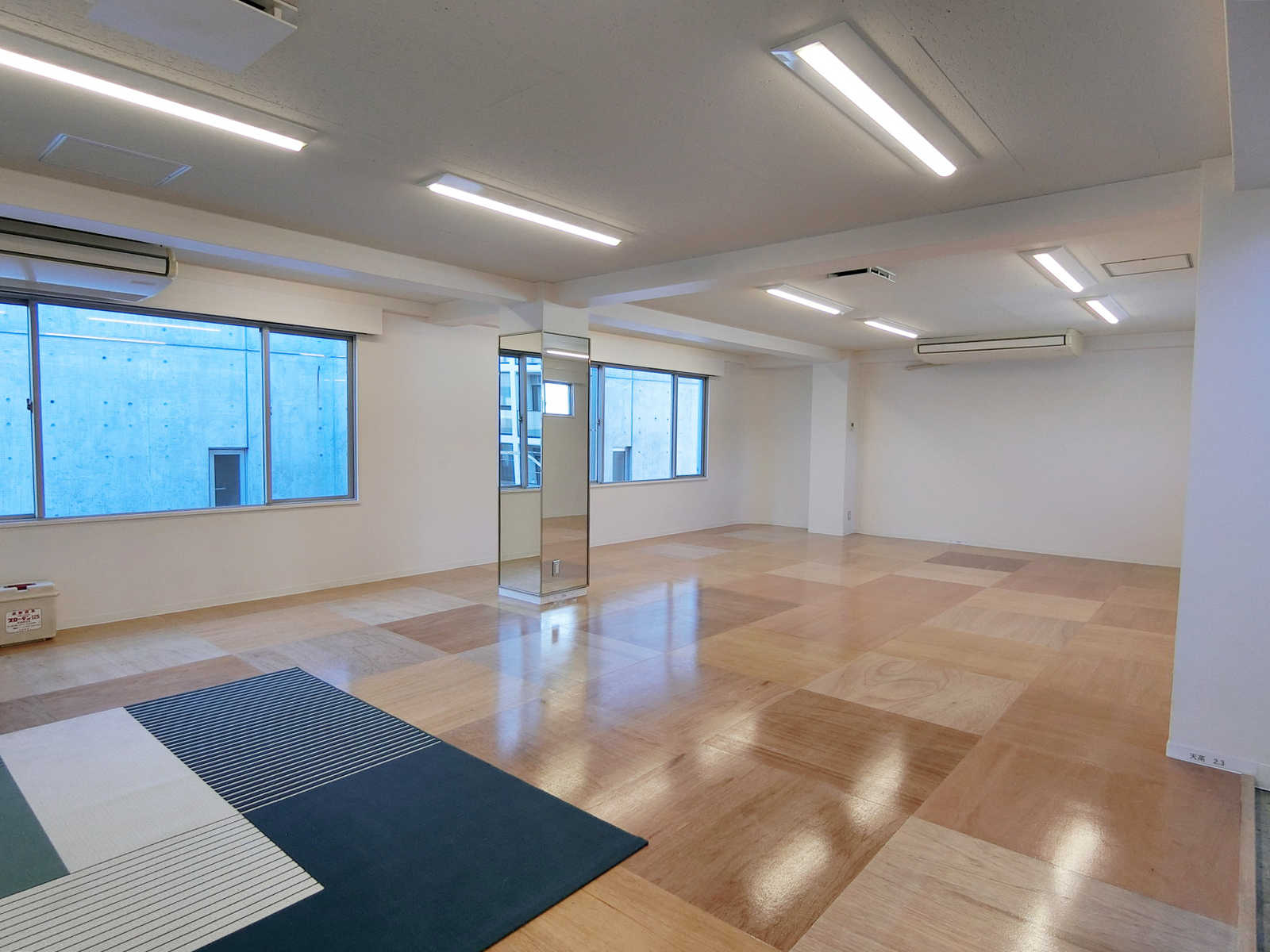 オフィス室内参考画像(4階)