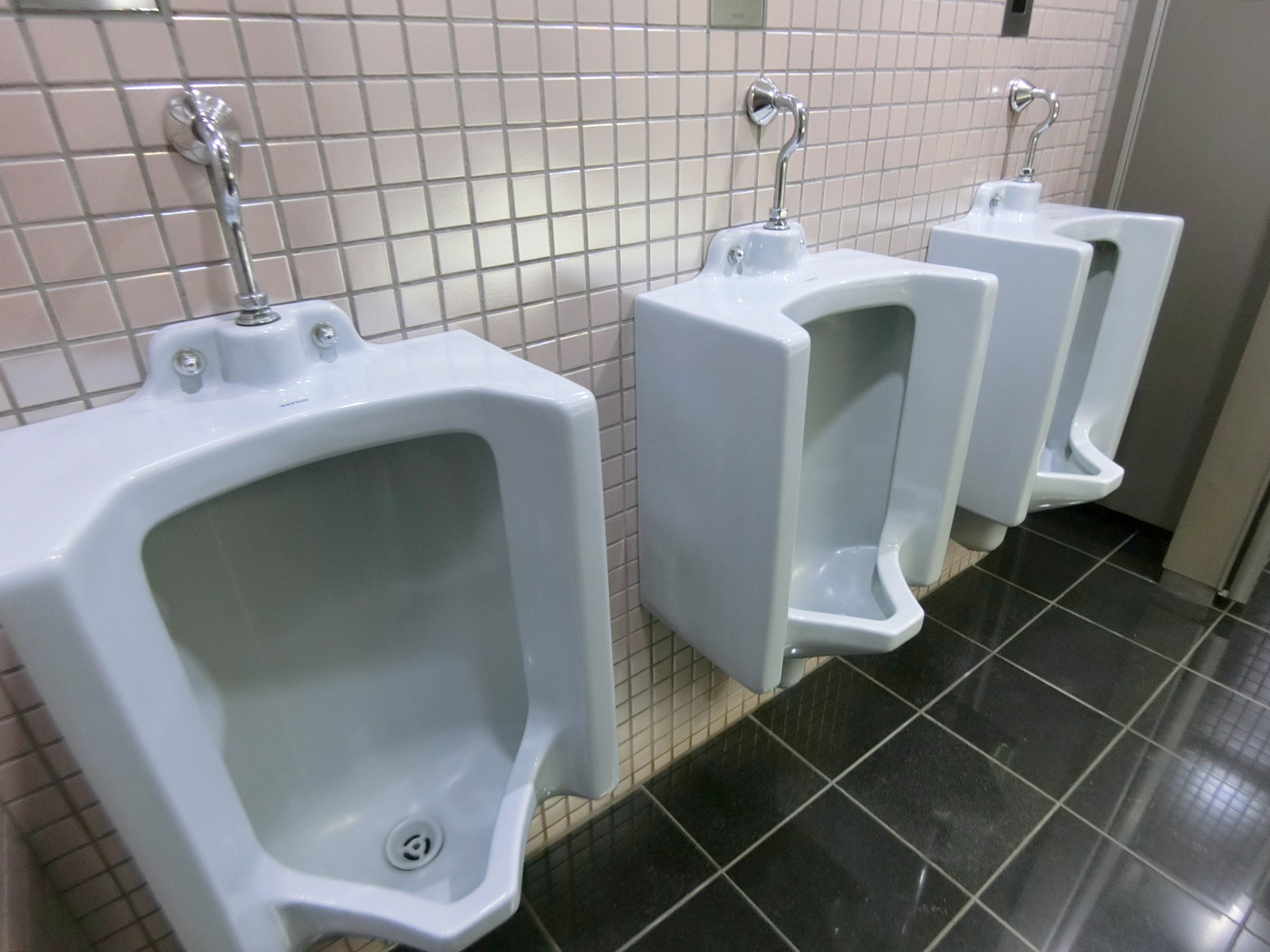 男性用トイレ