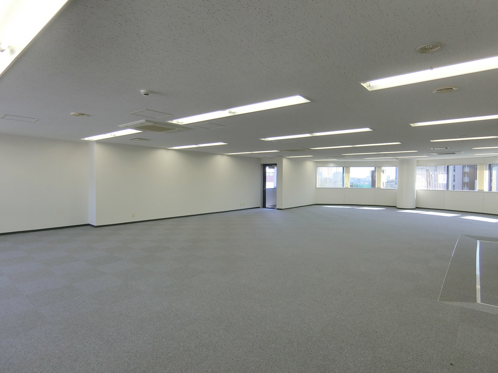 オフィス室内参考画像(9階)