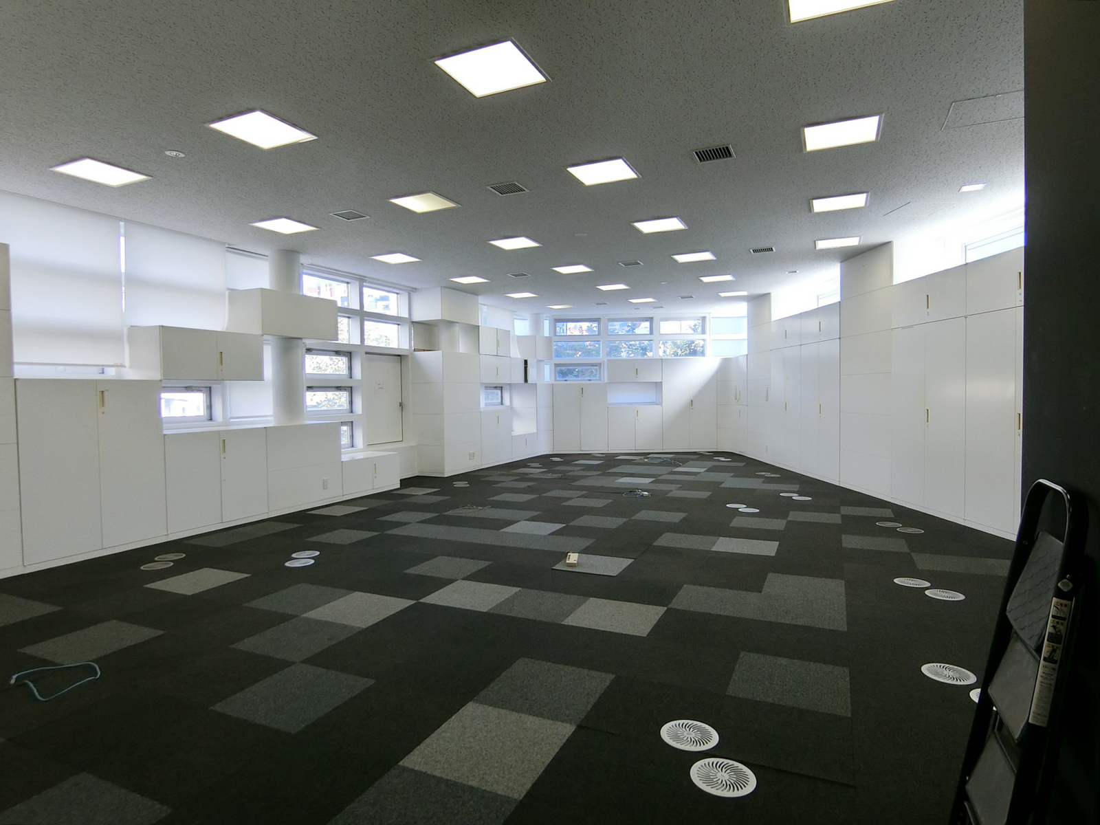 オフィス室内参考画像