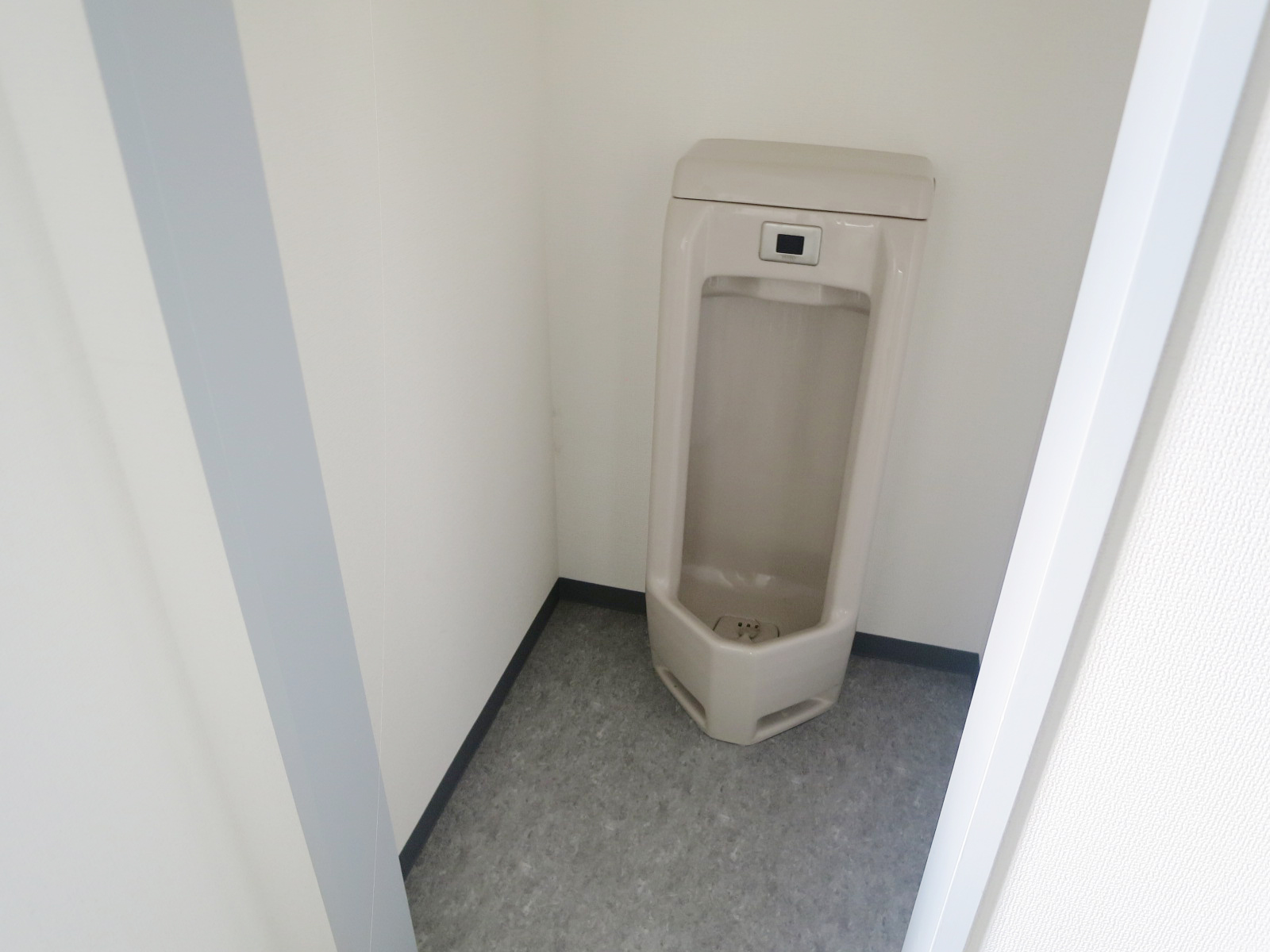 男性用トイレ