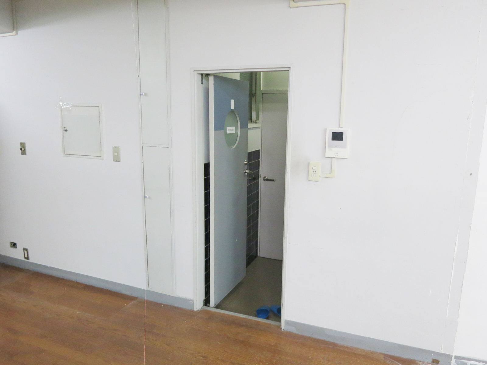 貸室出入口