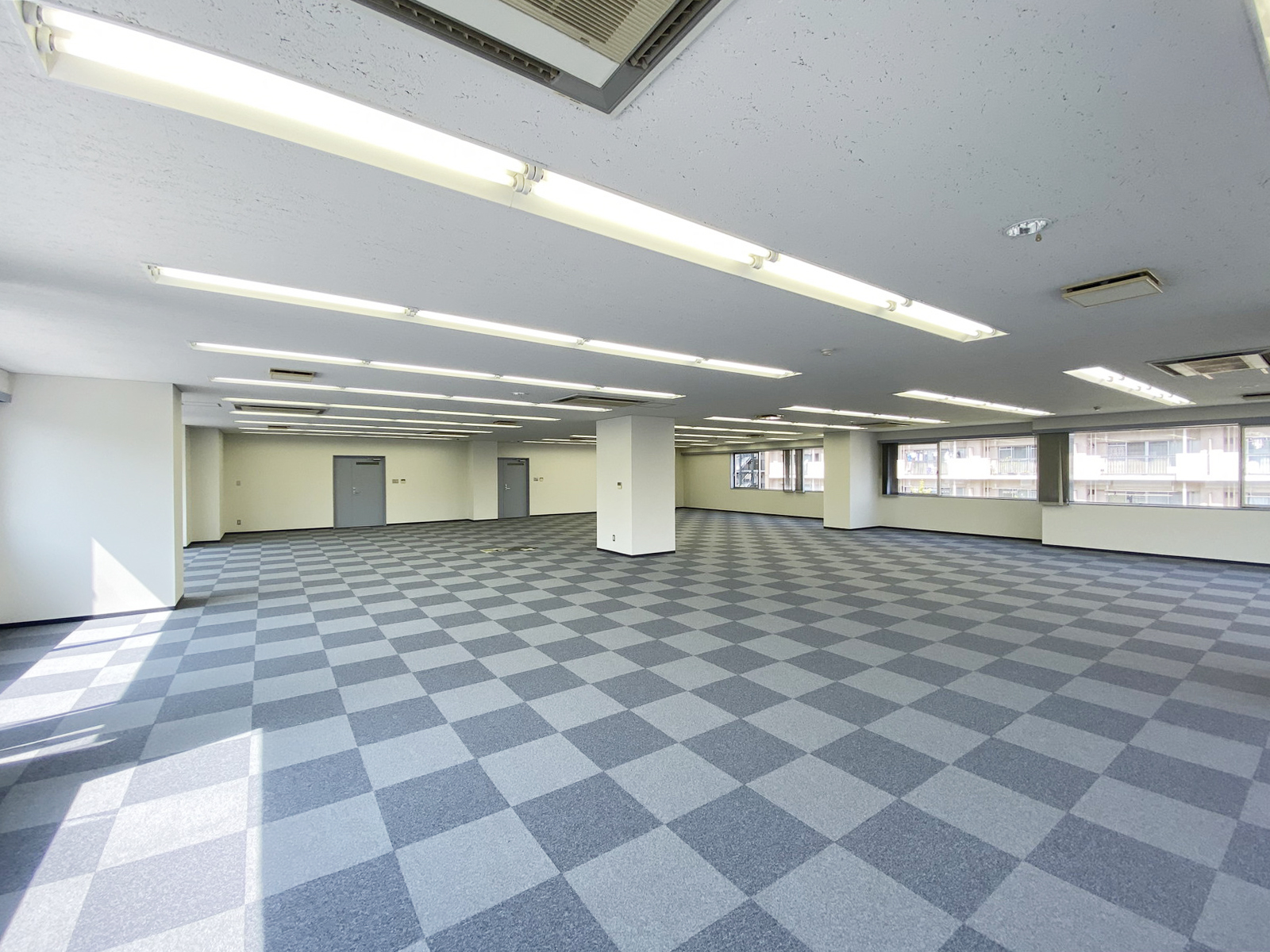 オフィス室内参考画像