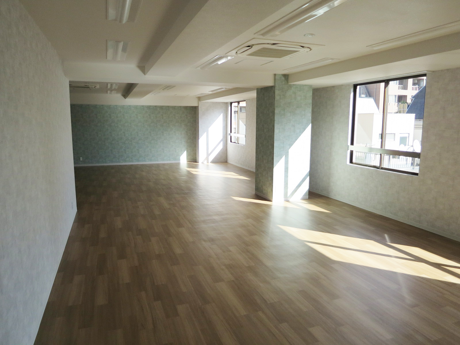 オフィス室内参考画像（4階）