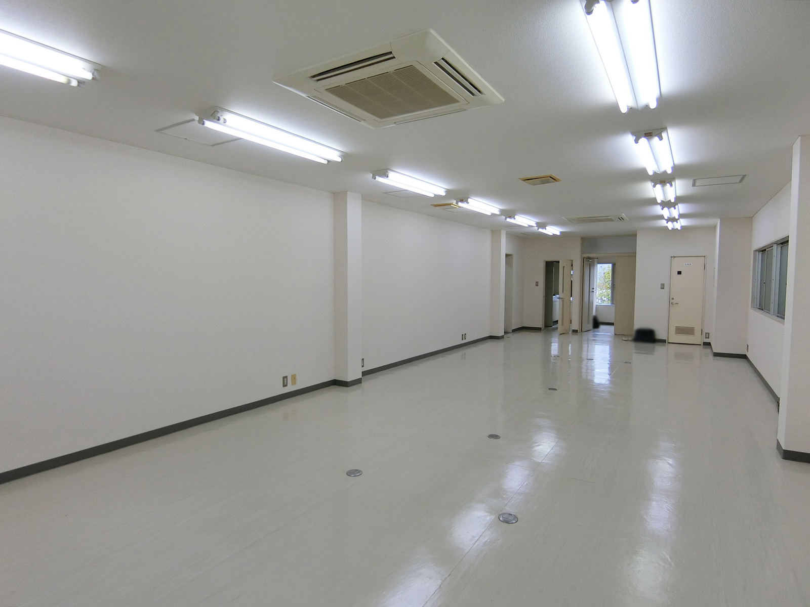 別角度の様子
