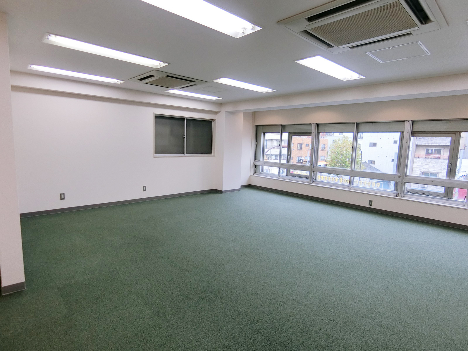 別室の様子