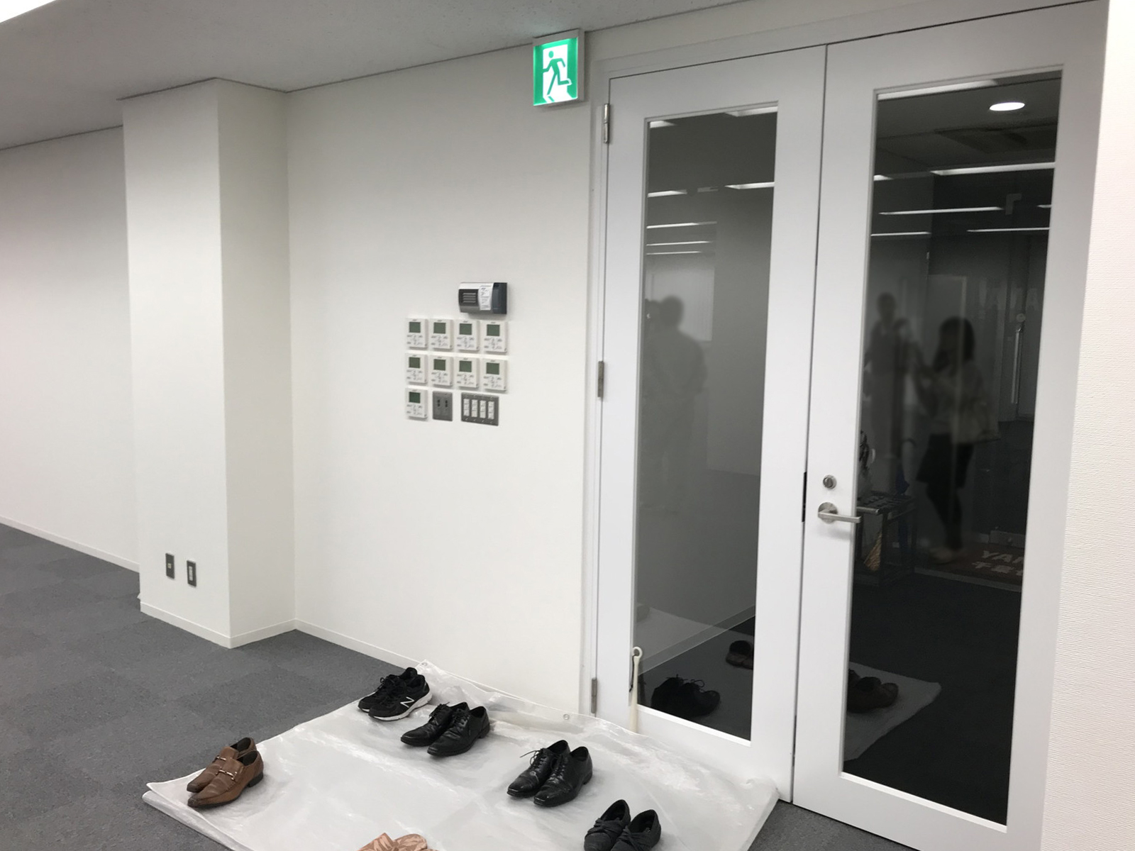 貸室出入口