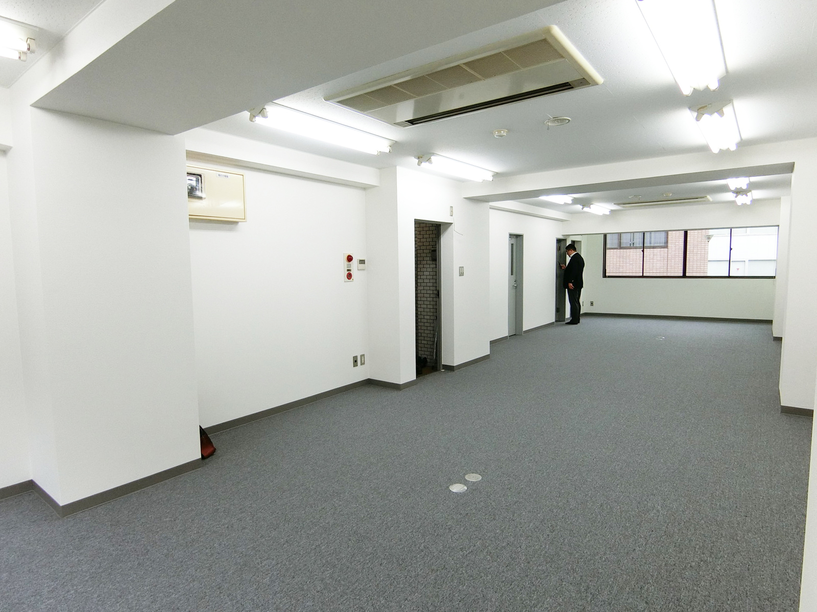 オフィス室内参考画像