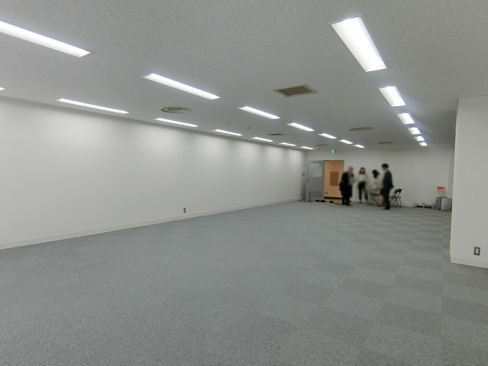 別室の様子
