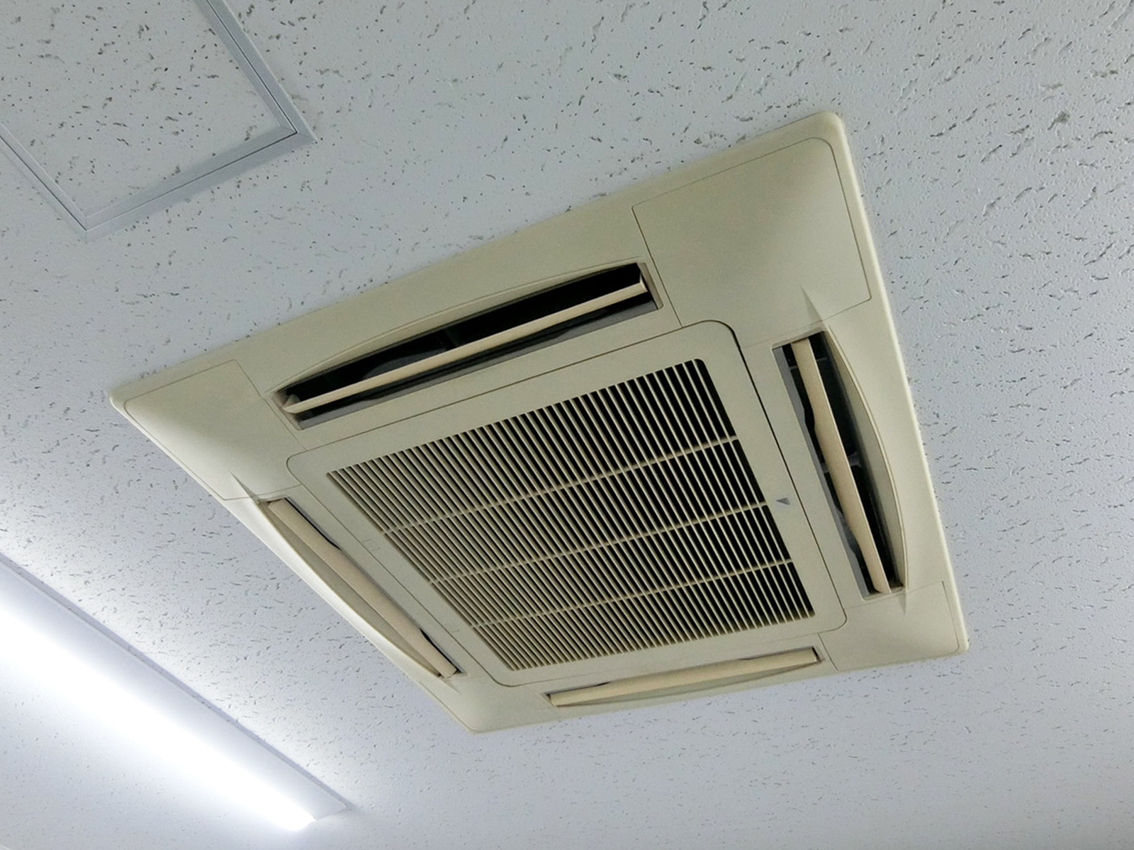 空調