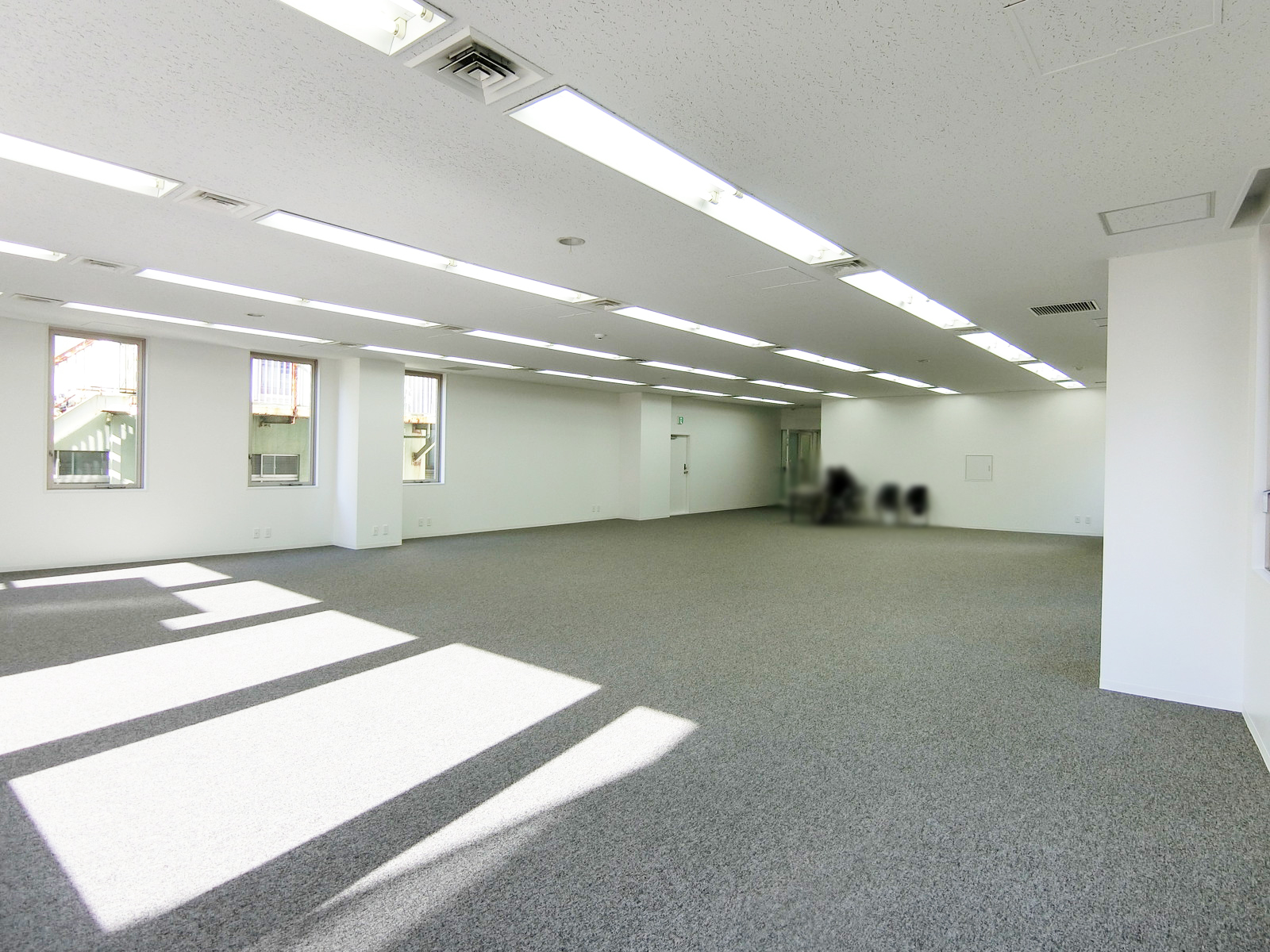 別角度の様子
