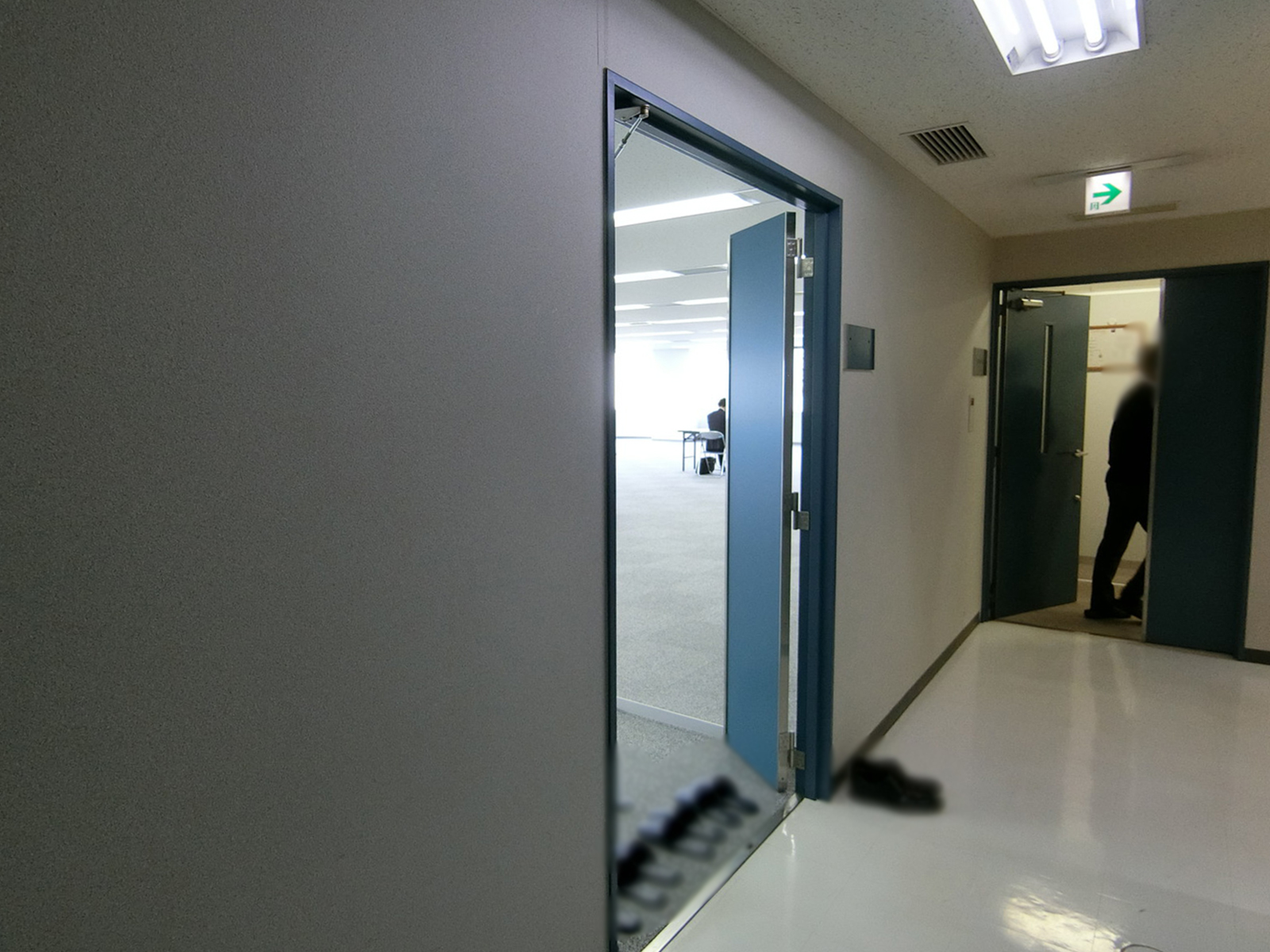 貸室出入口