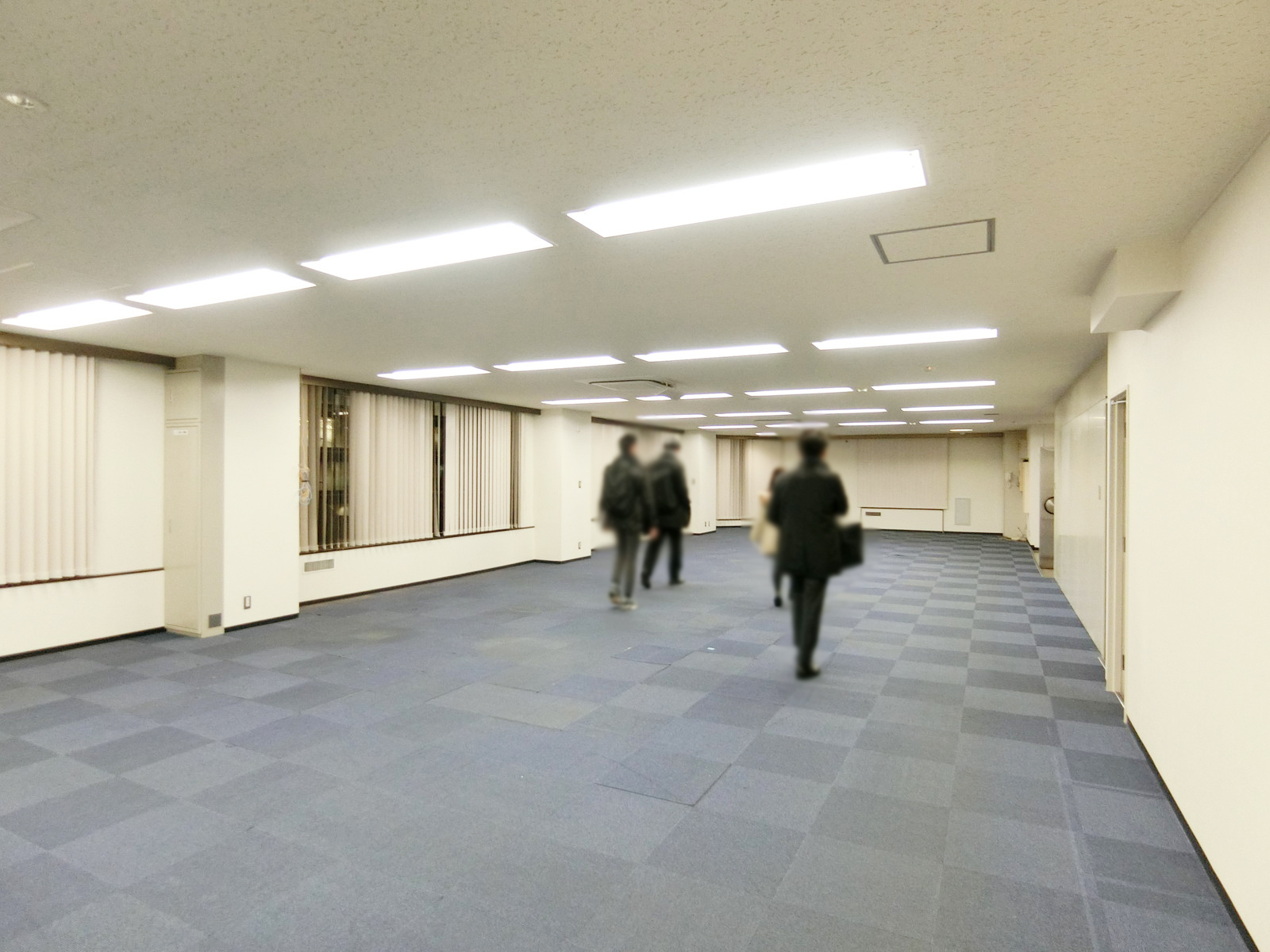 オフィス室内参考画像