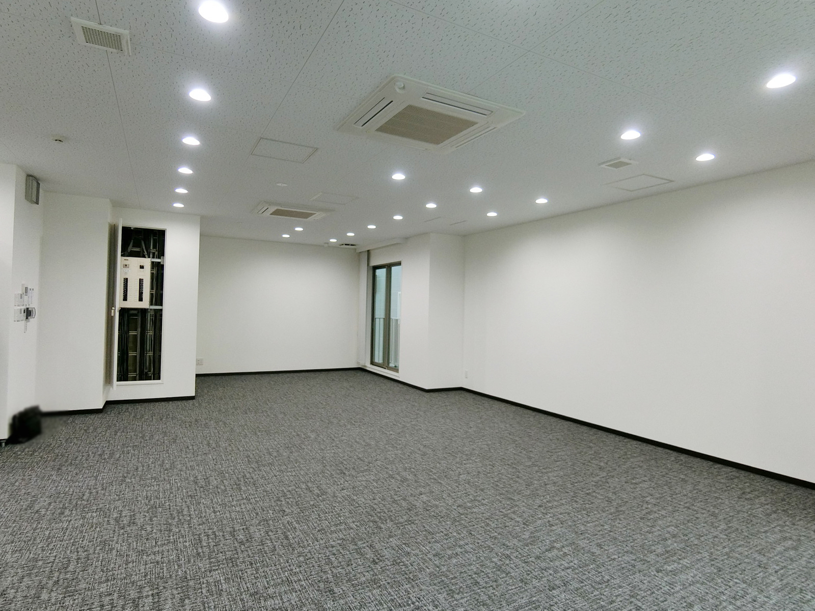 別角度の様子