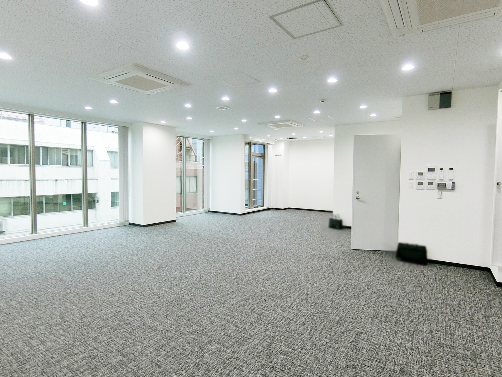 オフィス室内参考画像