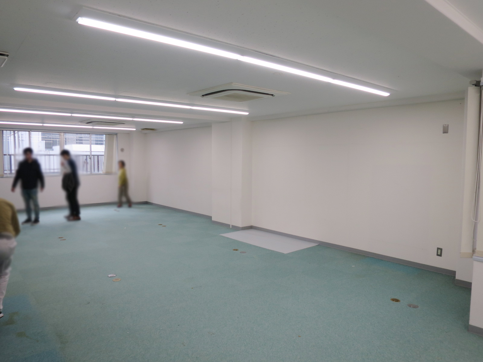 オフィス室内参考画像(4階)