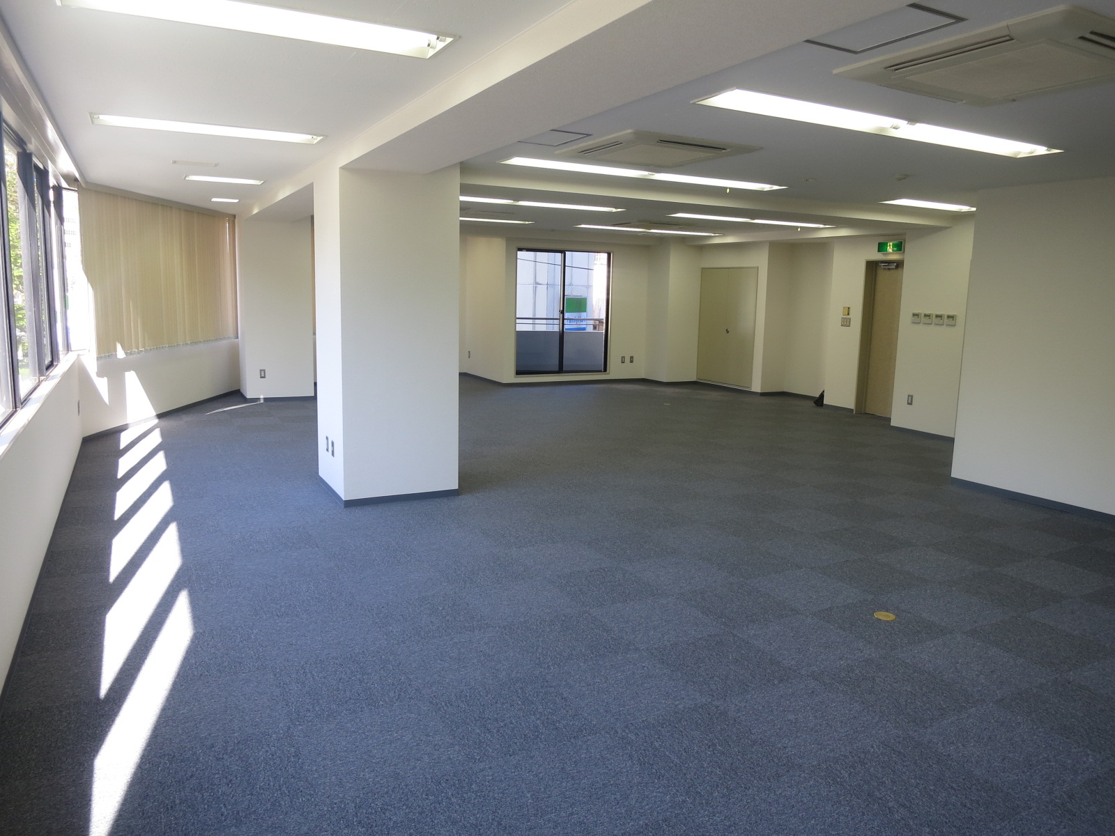 貸室内別角度の様子