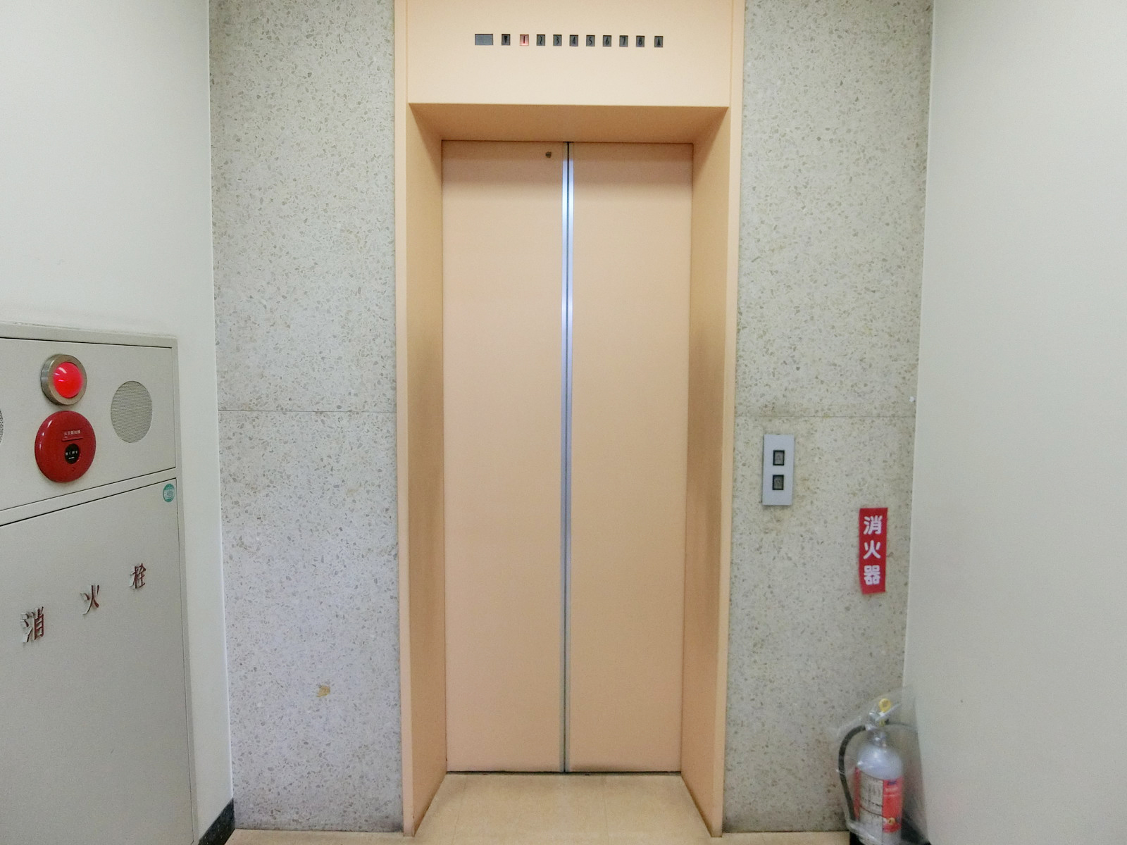 エレベーター